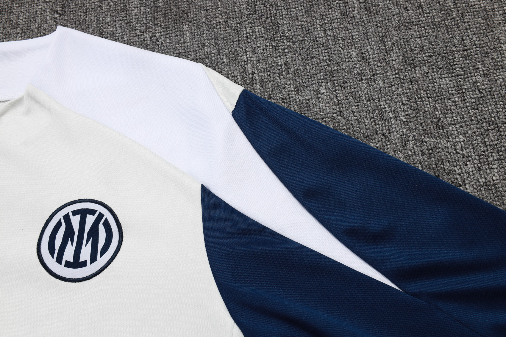 Inter Milano Half Zipper Training Suit E25108