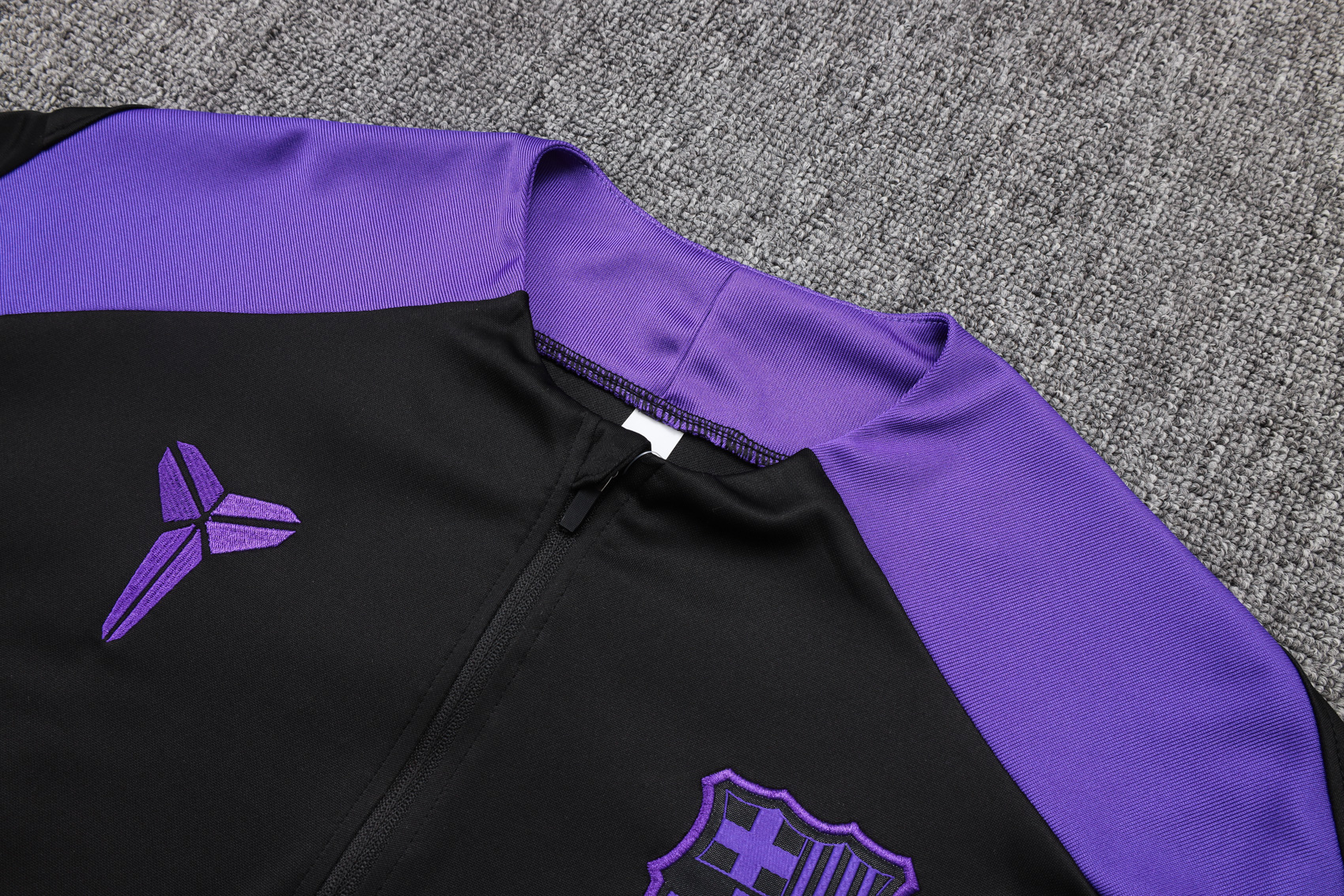 Barcelona Half Zipper Training Suit B2558