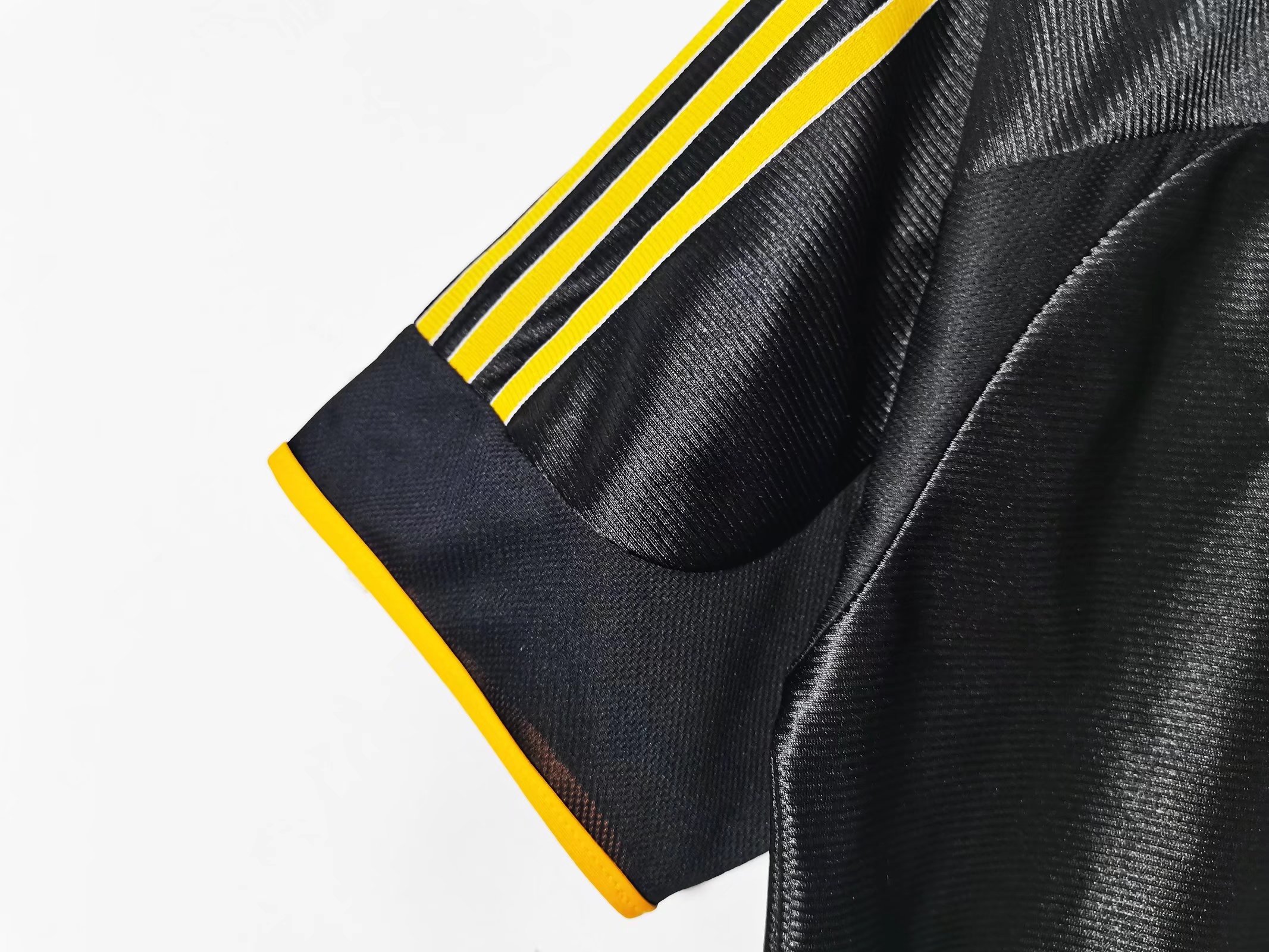 Retro Real Madrid 1999/01 Away Black