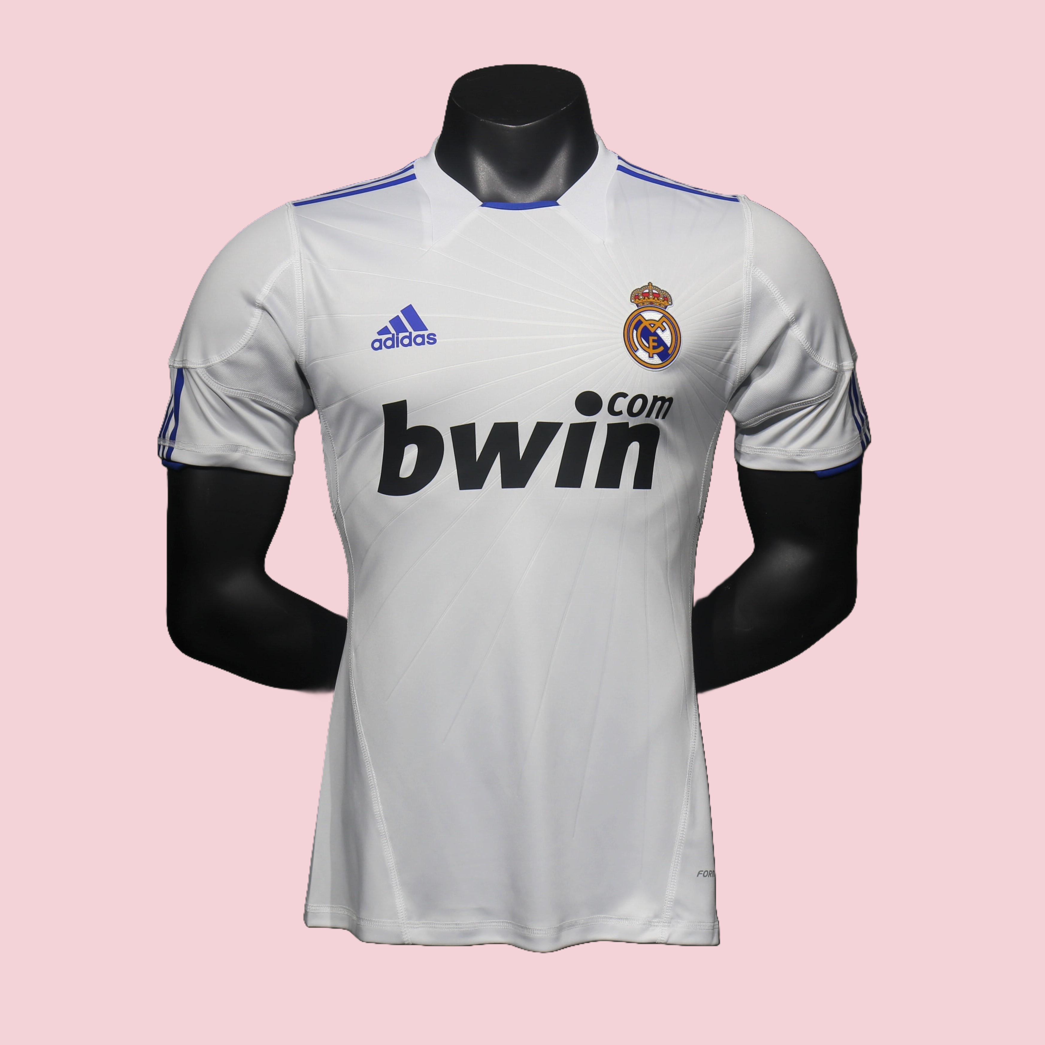Player Version Retro Real Madrid 10/11 Home S-3XL