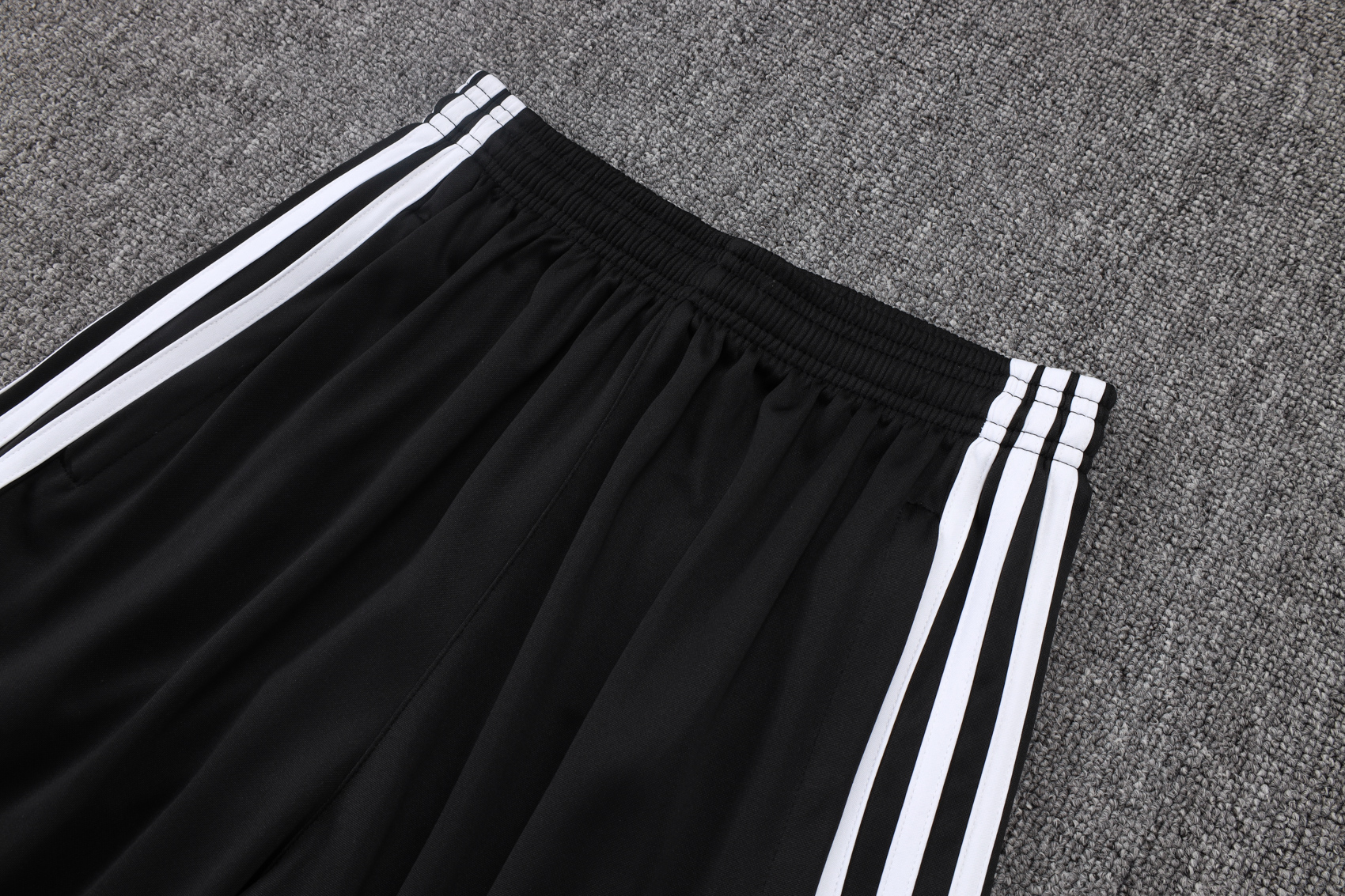 Juventus Sleevesless Training Suit D25109