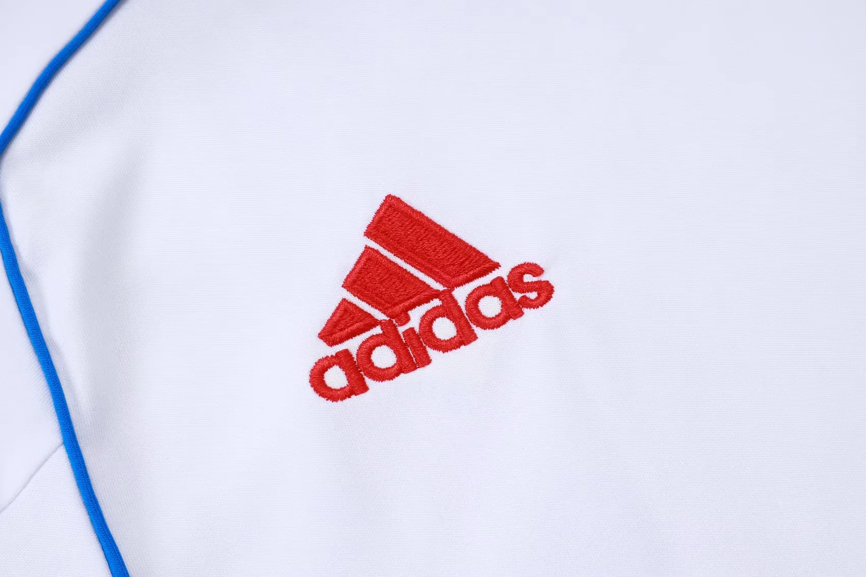 Bayern Sleevesless Training Suit D25104