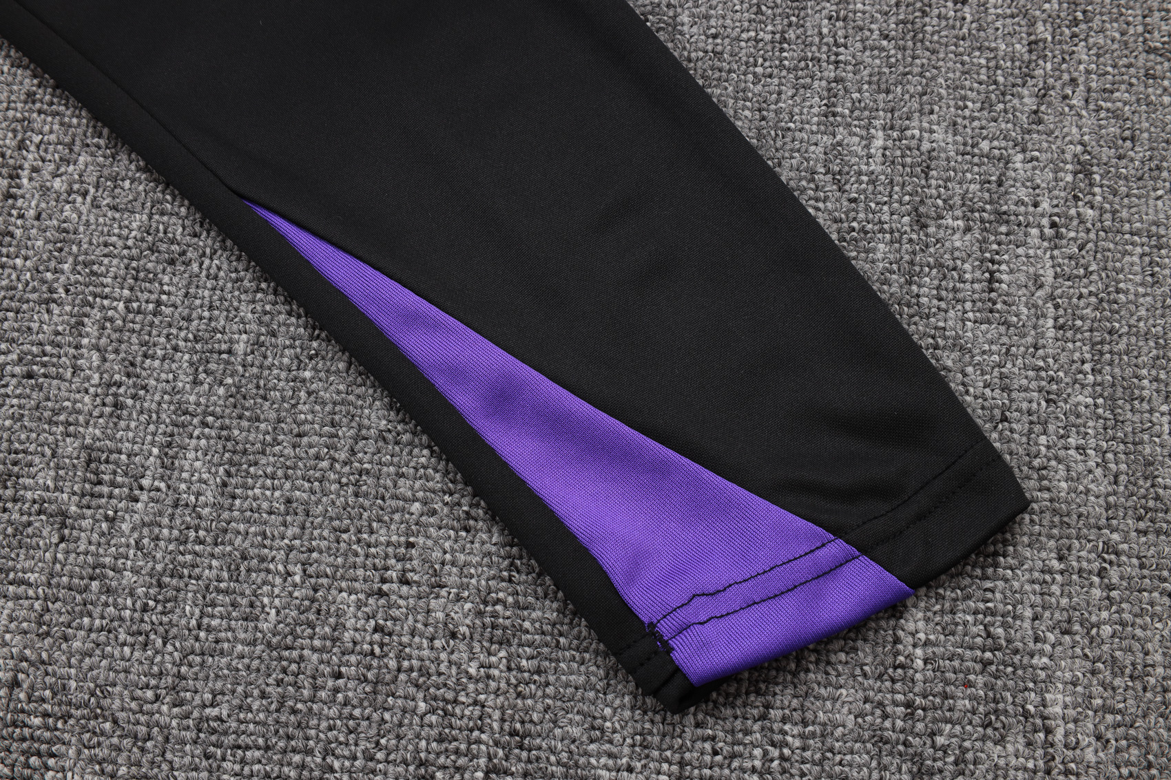 Barcelona Half Zipper Training Suit B2558