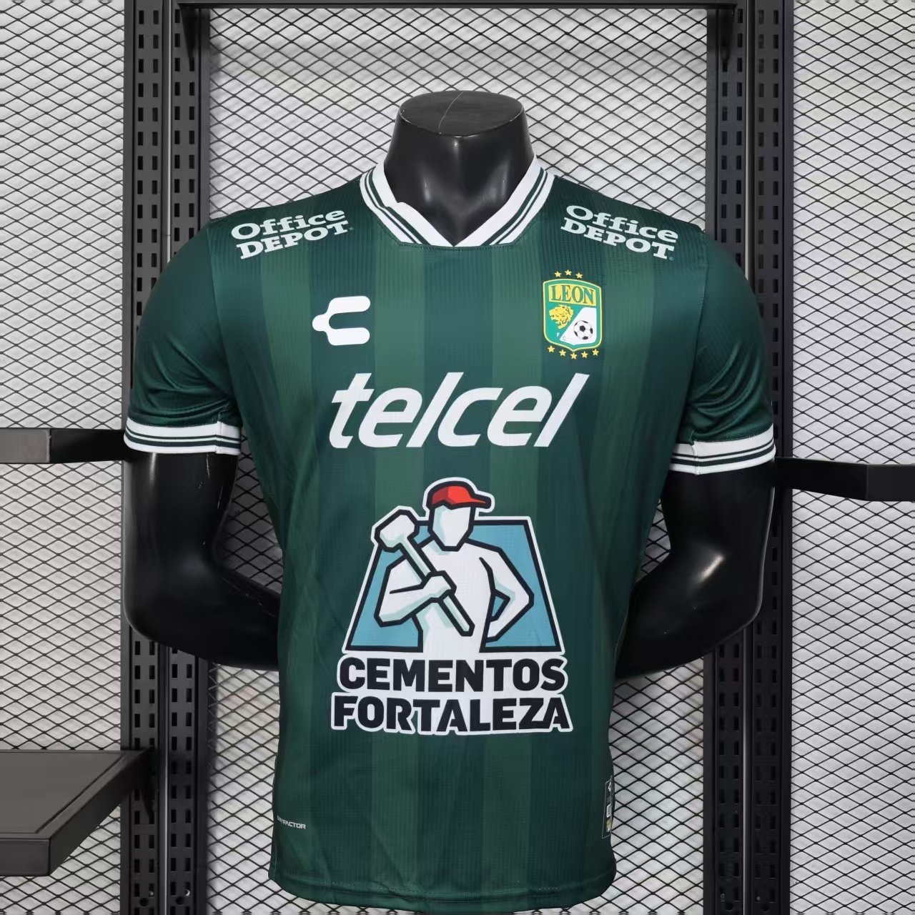 Player Version León 25/26 Home S-XXL
