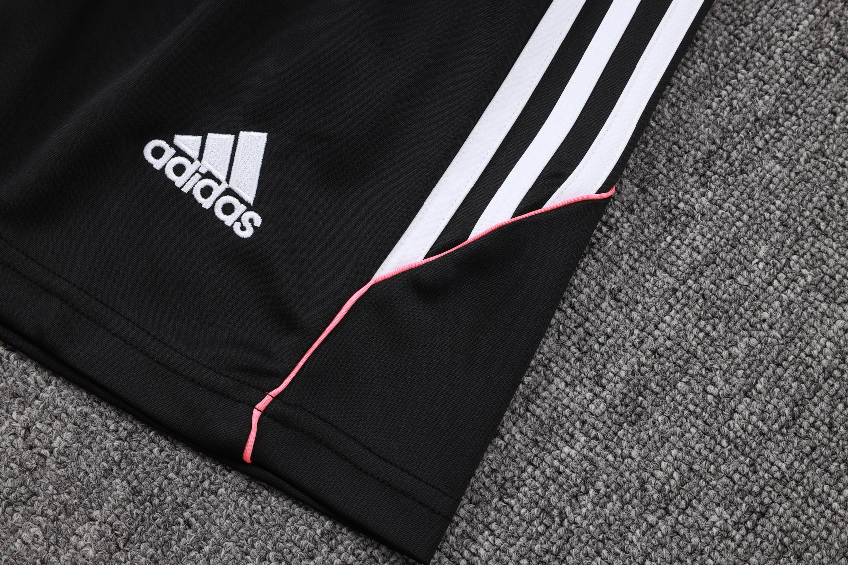 Juventus Sleevesless Training Suit D25109