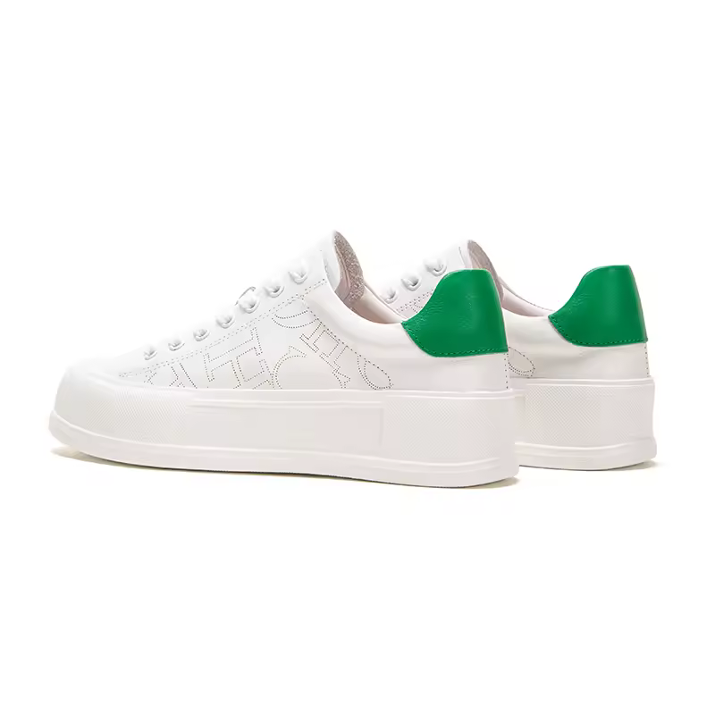 Casual shoes everyday versatile White