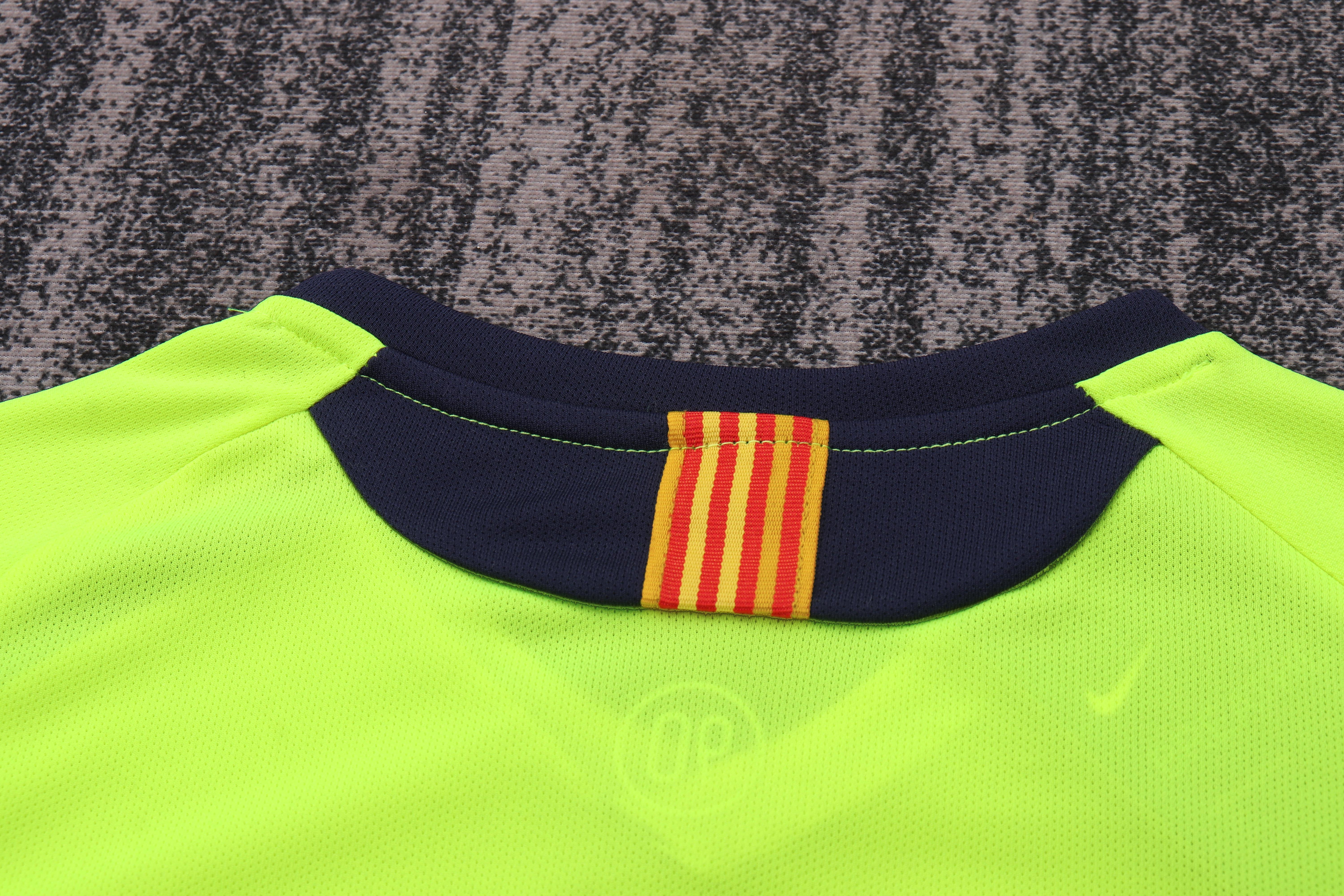 Kids kit Barcelona 05/06 Away