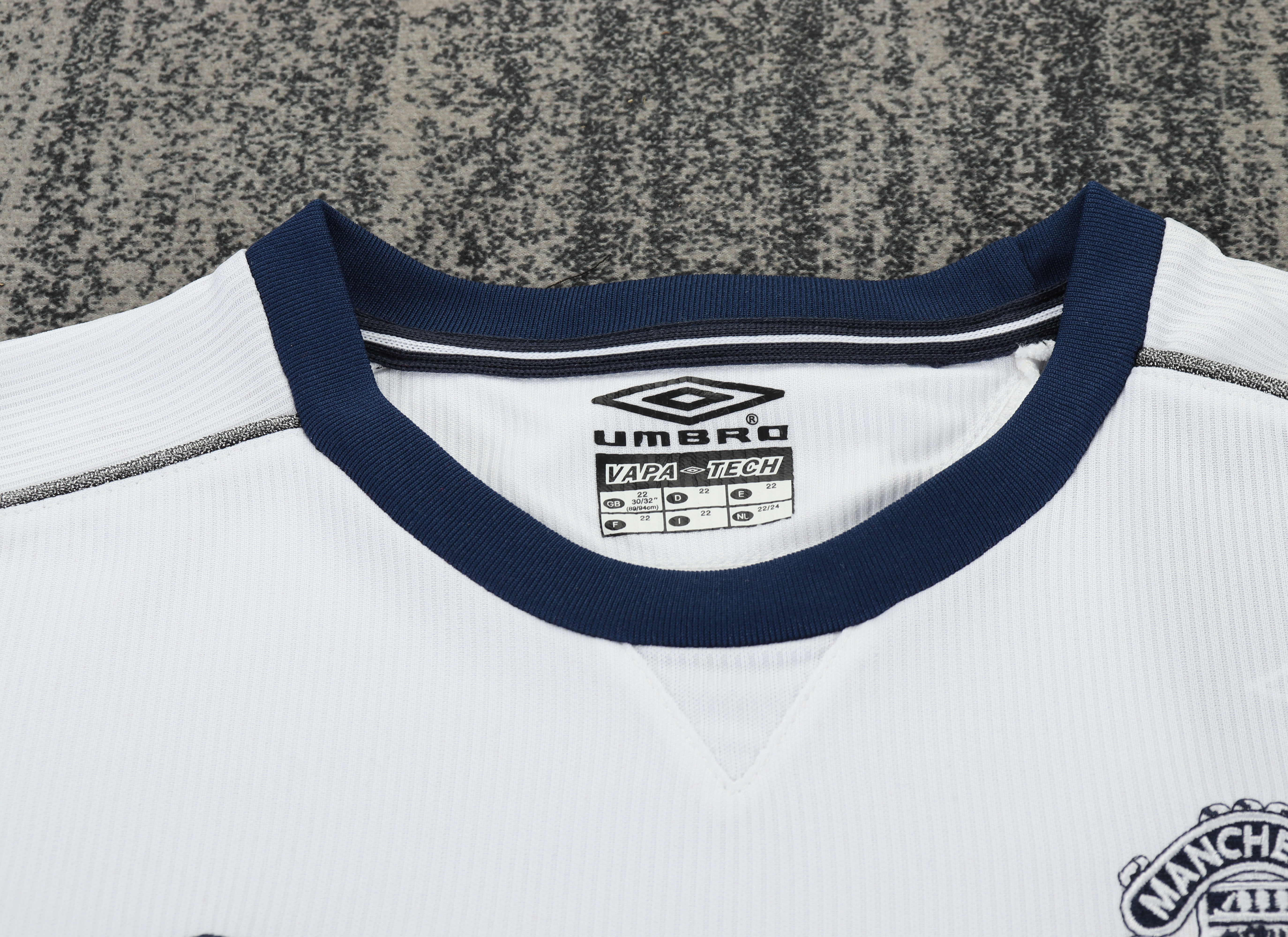 Kids Retro Man Utd 00/01 Away