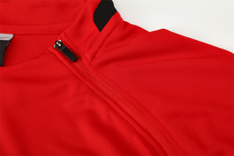 Man Utd 2002-03 Training Red