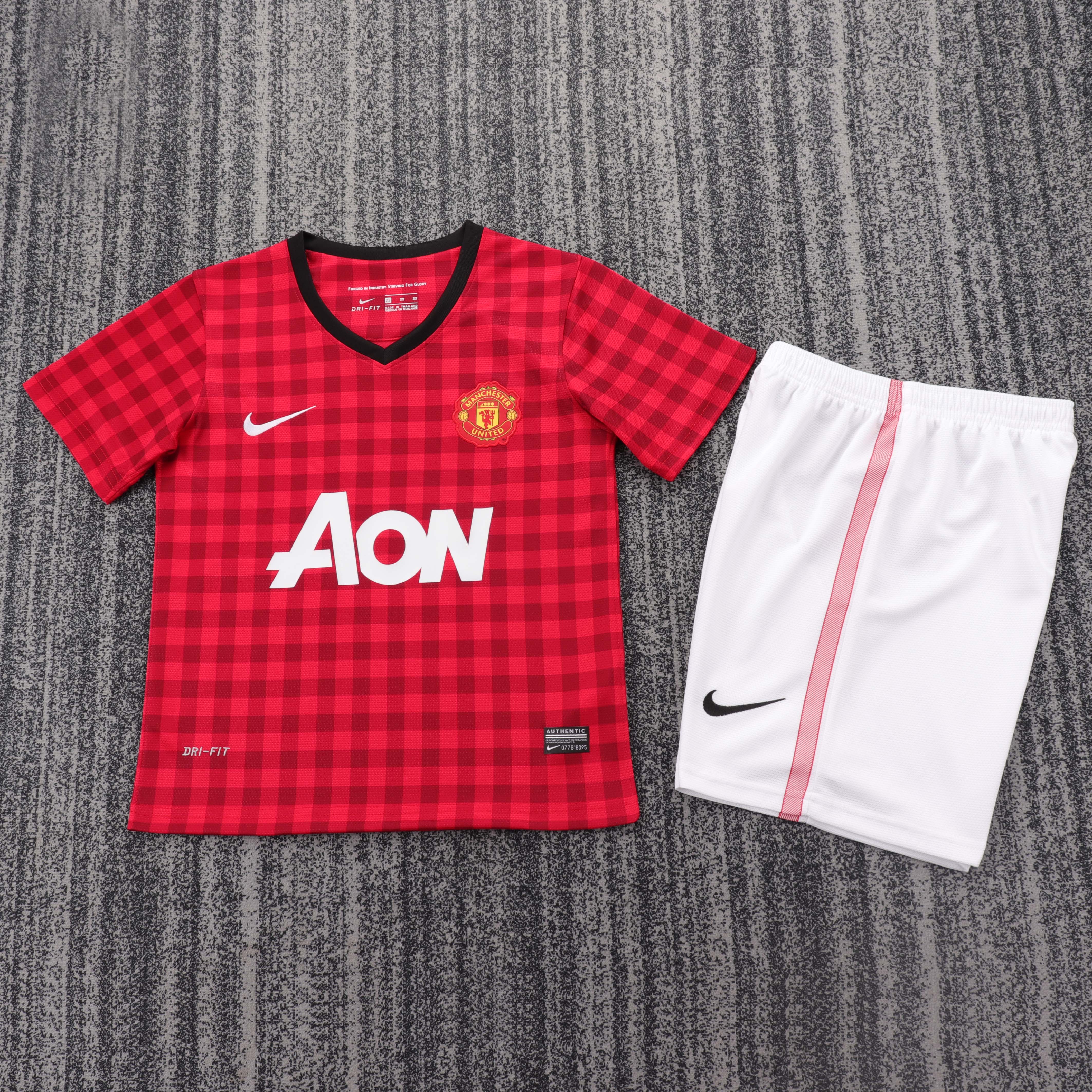 Kids Retro Man Utd 12/13 Home