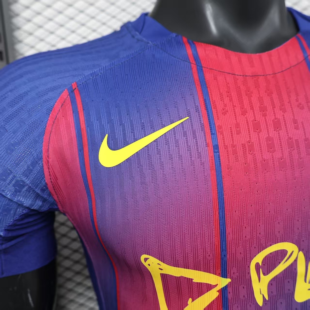 Player Version Barcelona 25/26 Home ▷ Play S-XXL