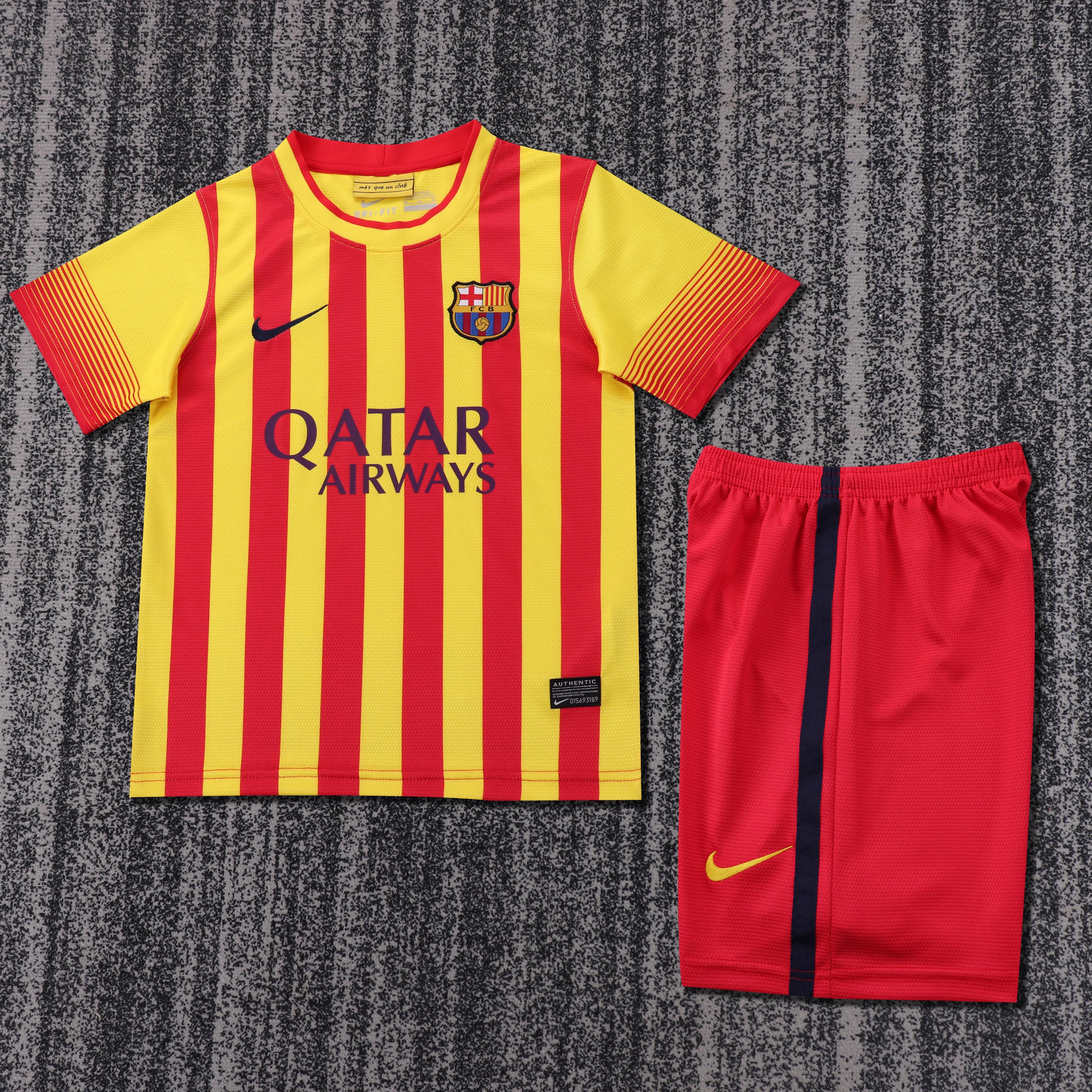 Kids kit Barcelona 13/14 Away