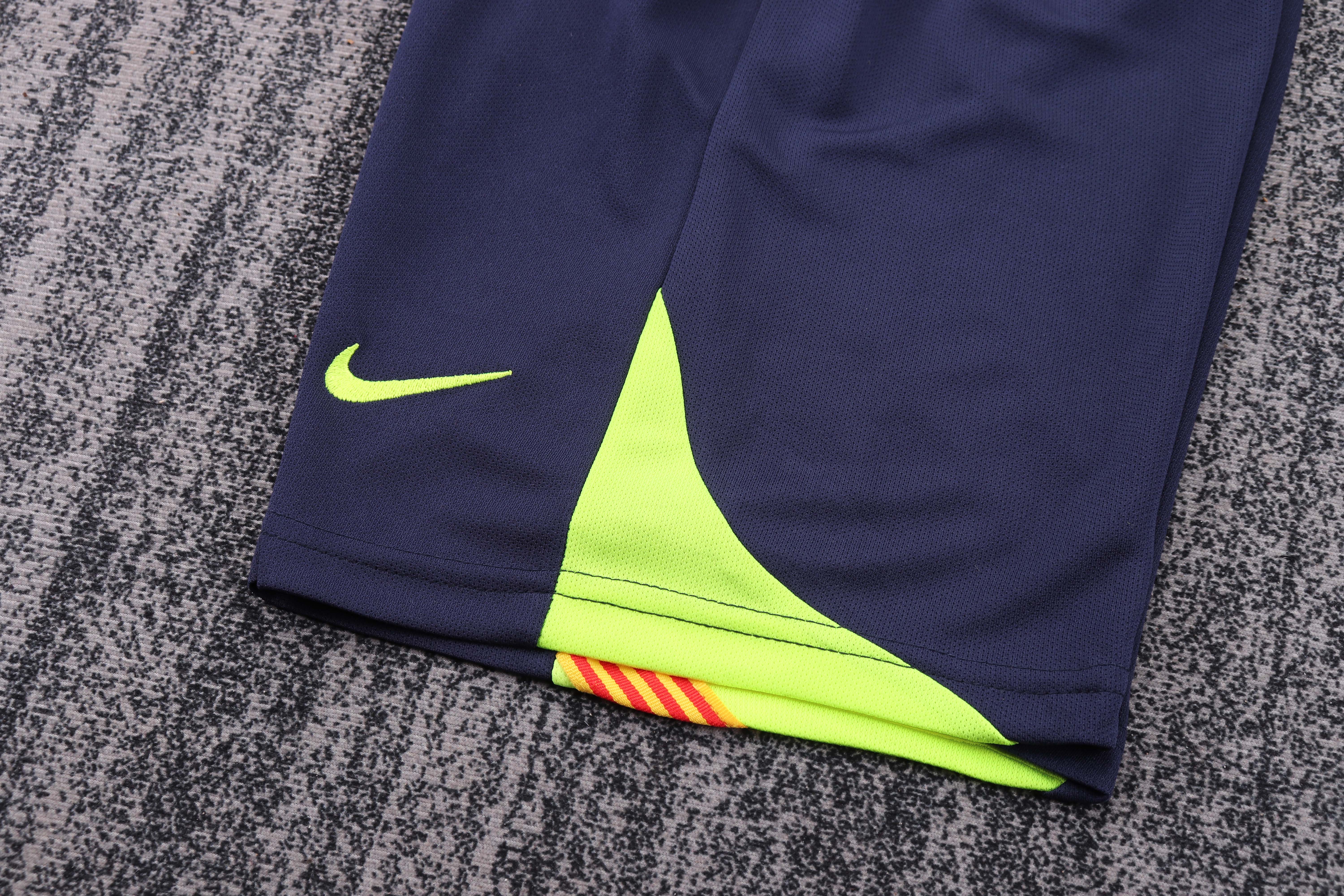 Kids kit Barcelona 05/06 Away