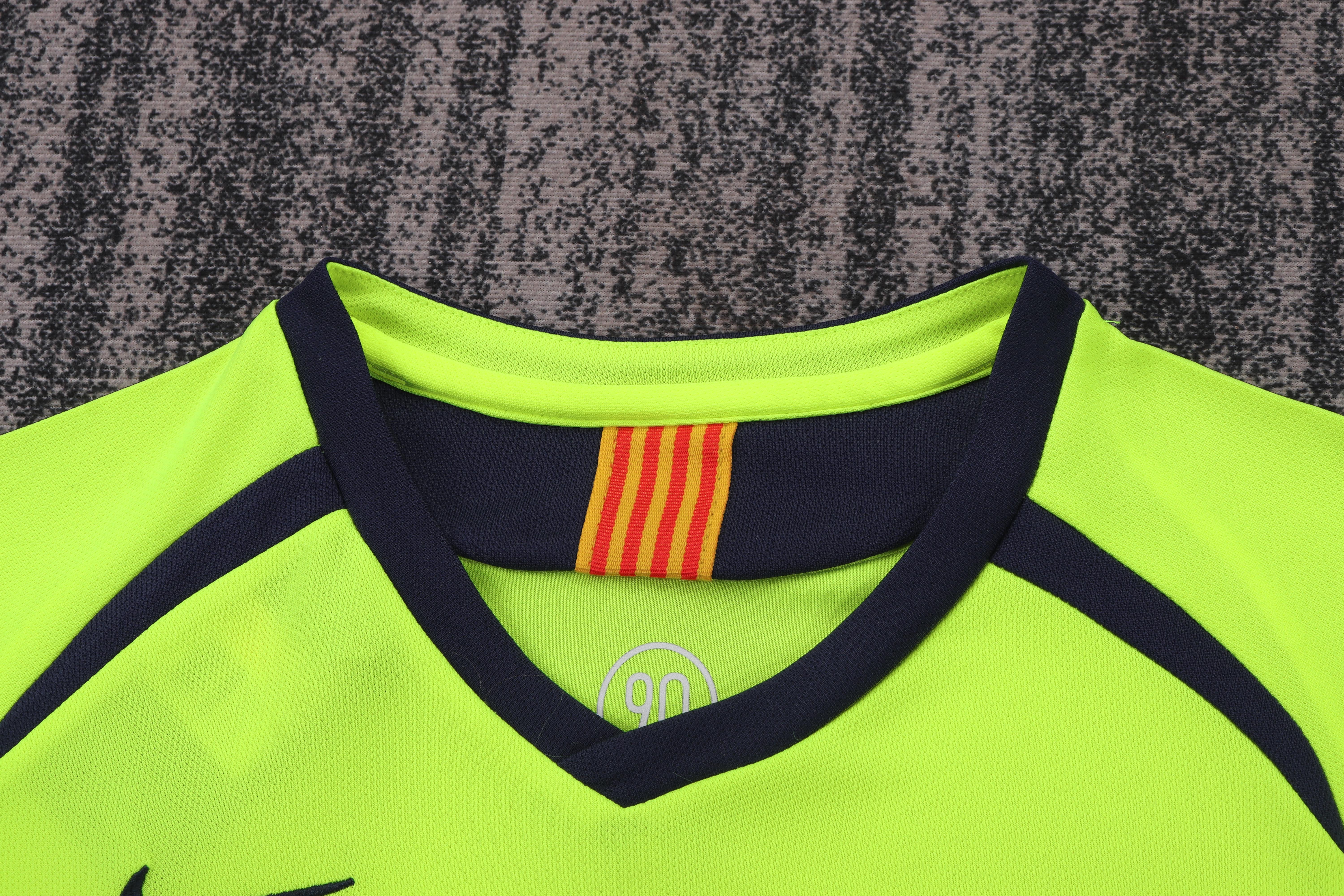Kids kit Barcelona 05/06 Away