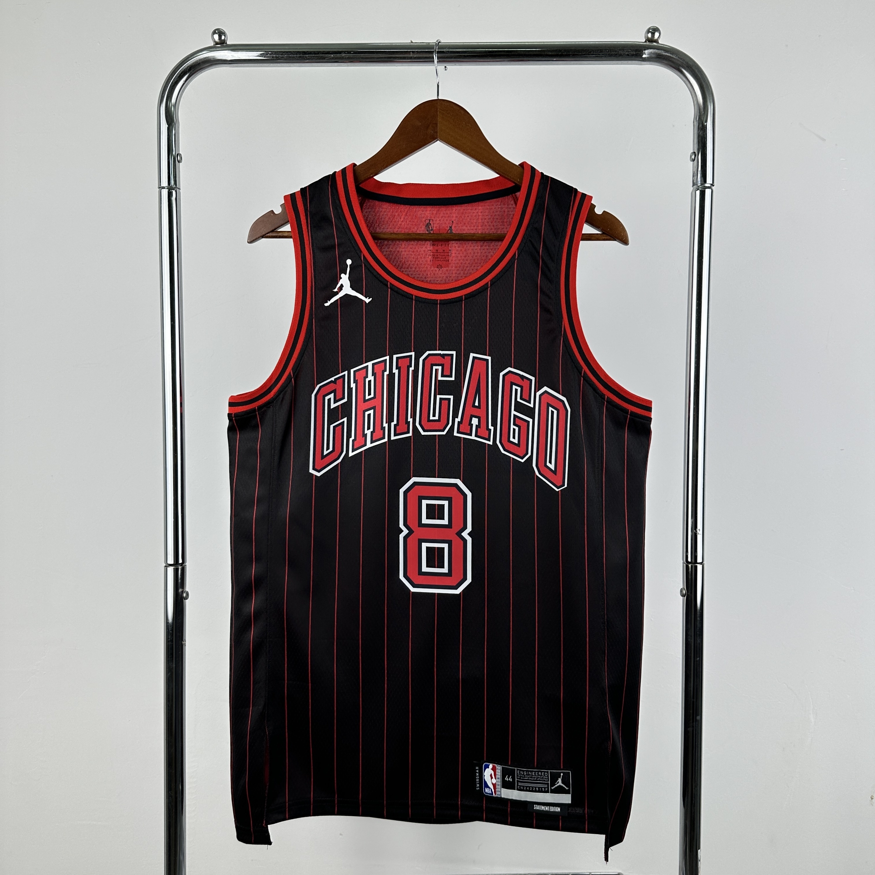 26 Season Chicago Bulls Flyer Edition No.8