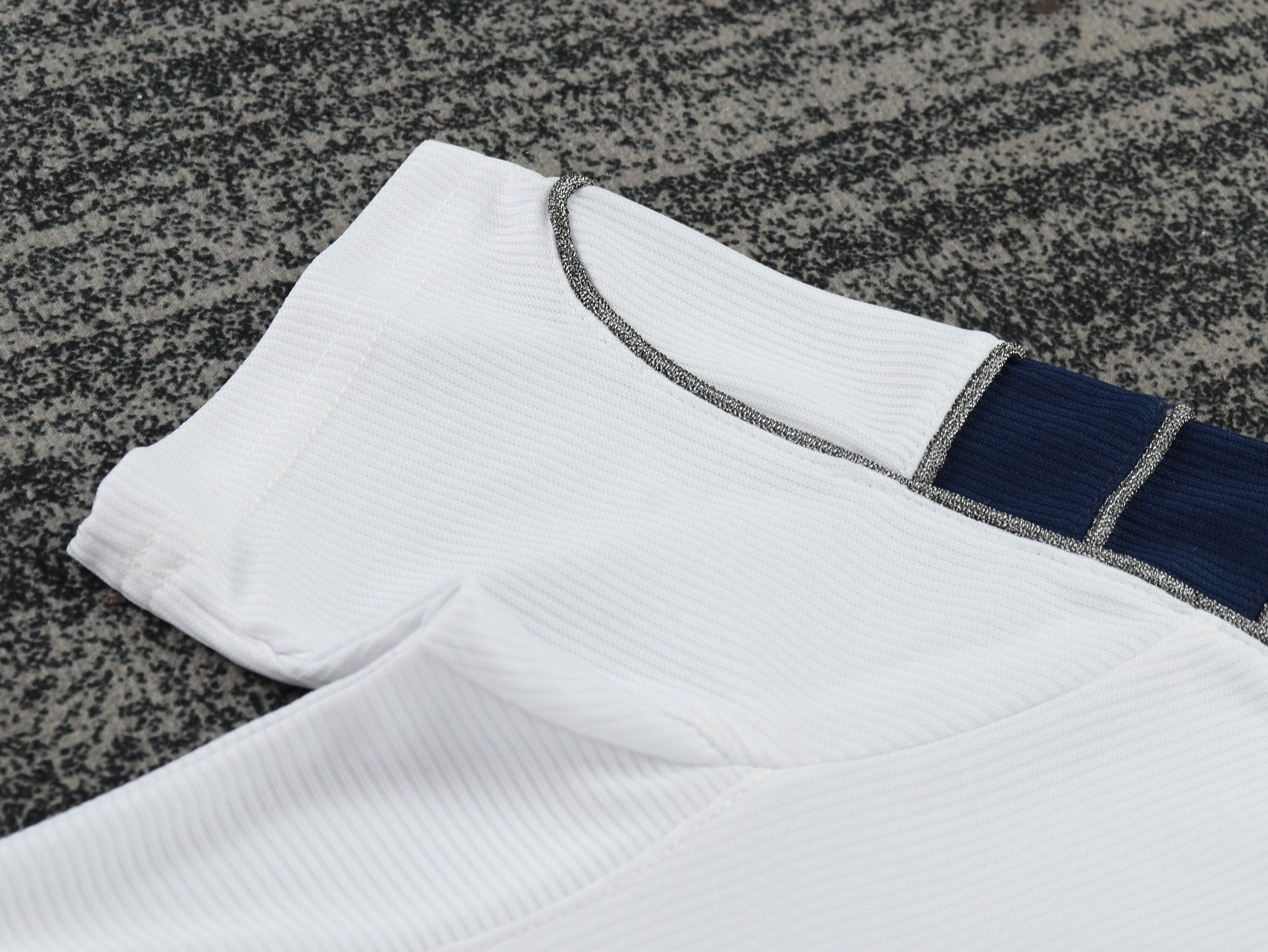 Kids Retro Man Utd 00/01 Away