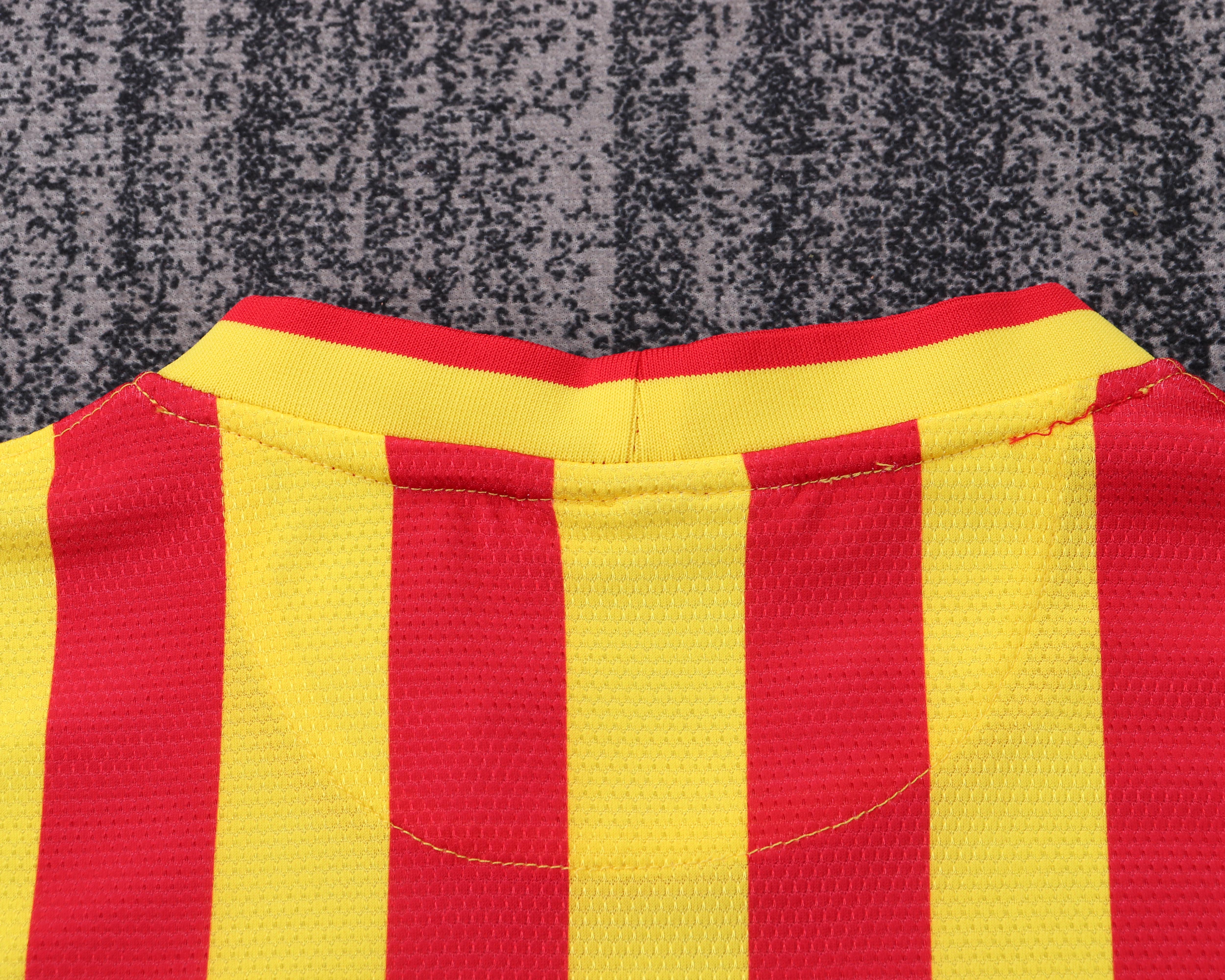 Kids kit Barcelona 13/14 Away
