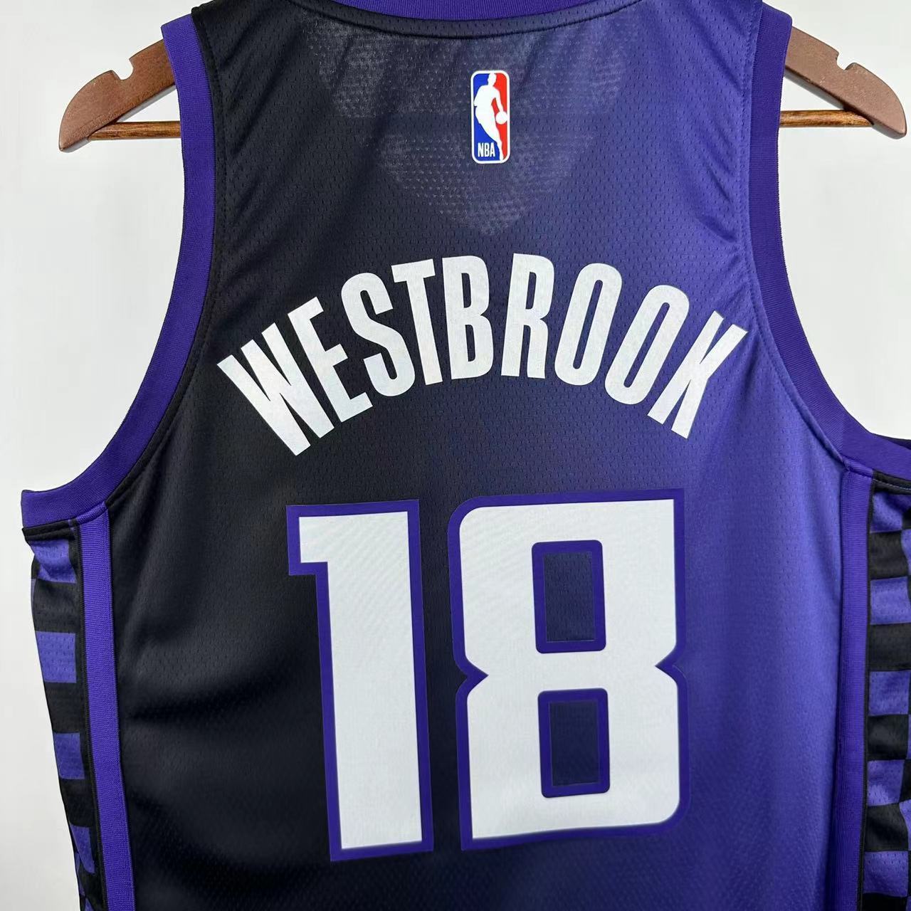 24 SEASON SACRAMENTO KINGS PURPLE  #18