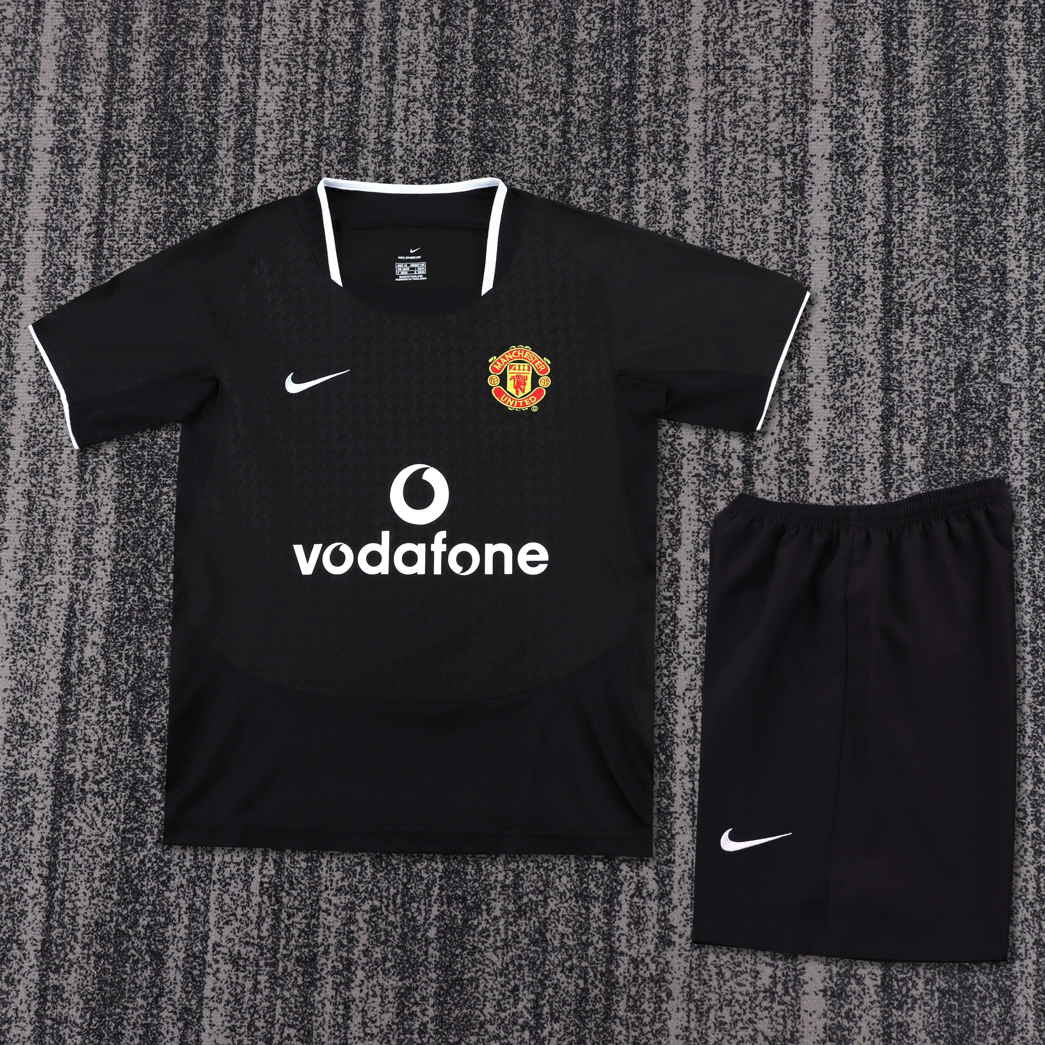 Kids Retro Man Utd 03/04 Away