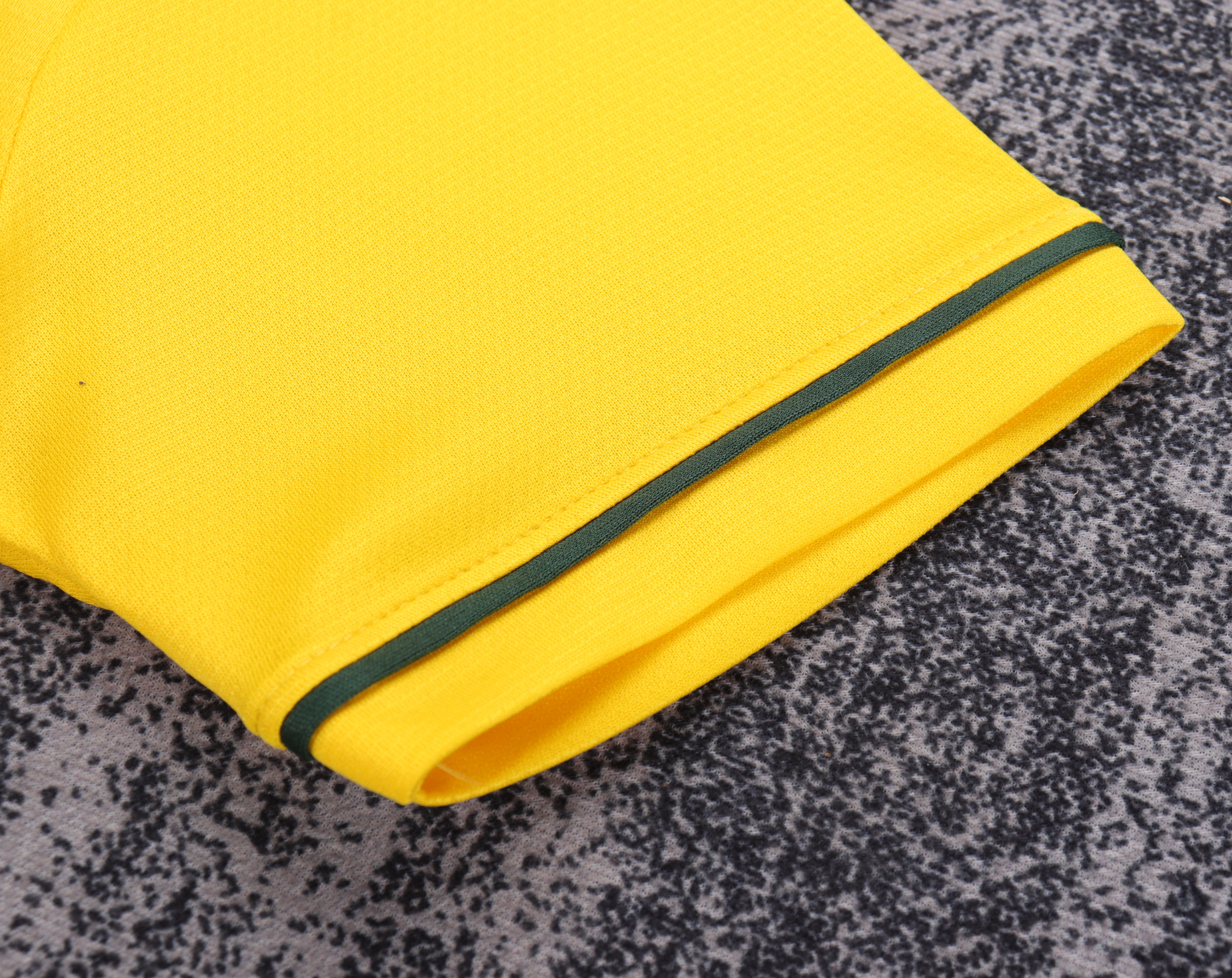 Kids Retro Brazil  93/94 Home 16-28