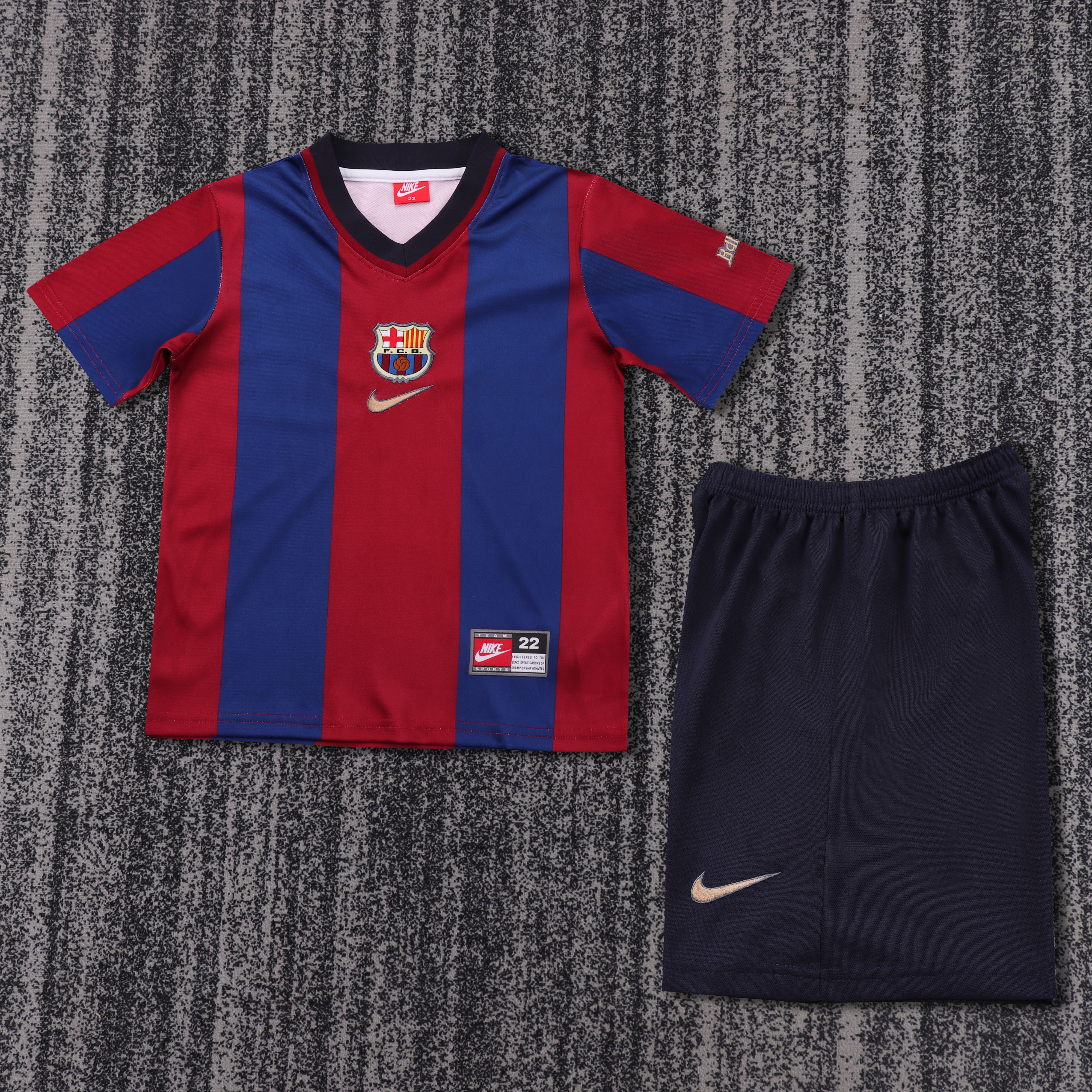 Kids kit Barcelona 98/99 Home