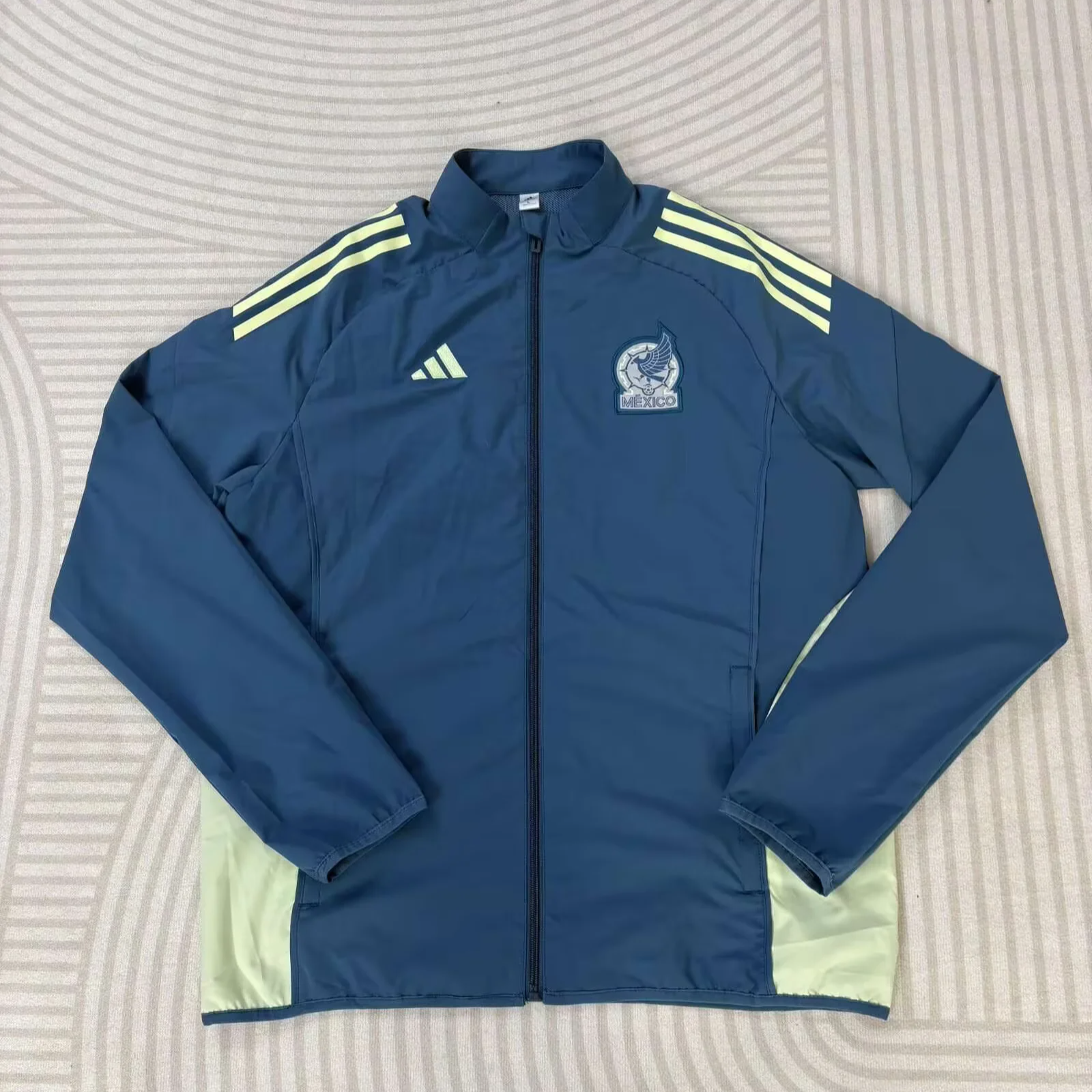 Mexico Windbreaker