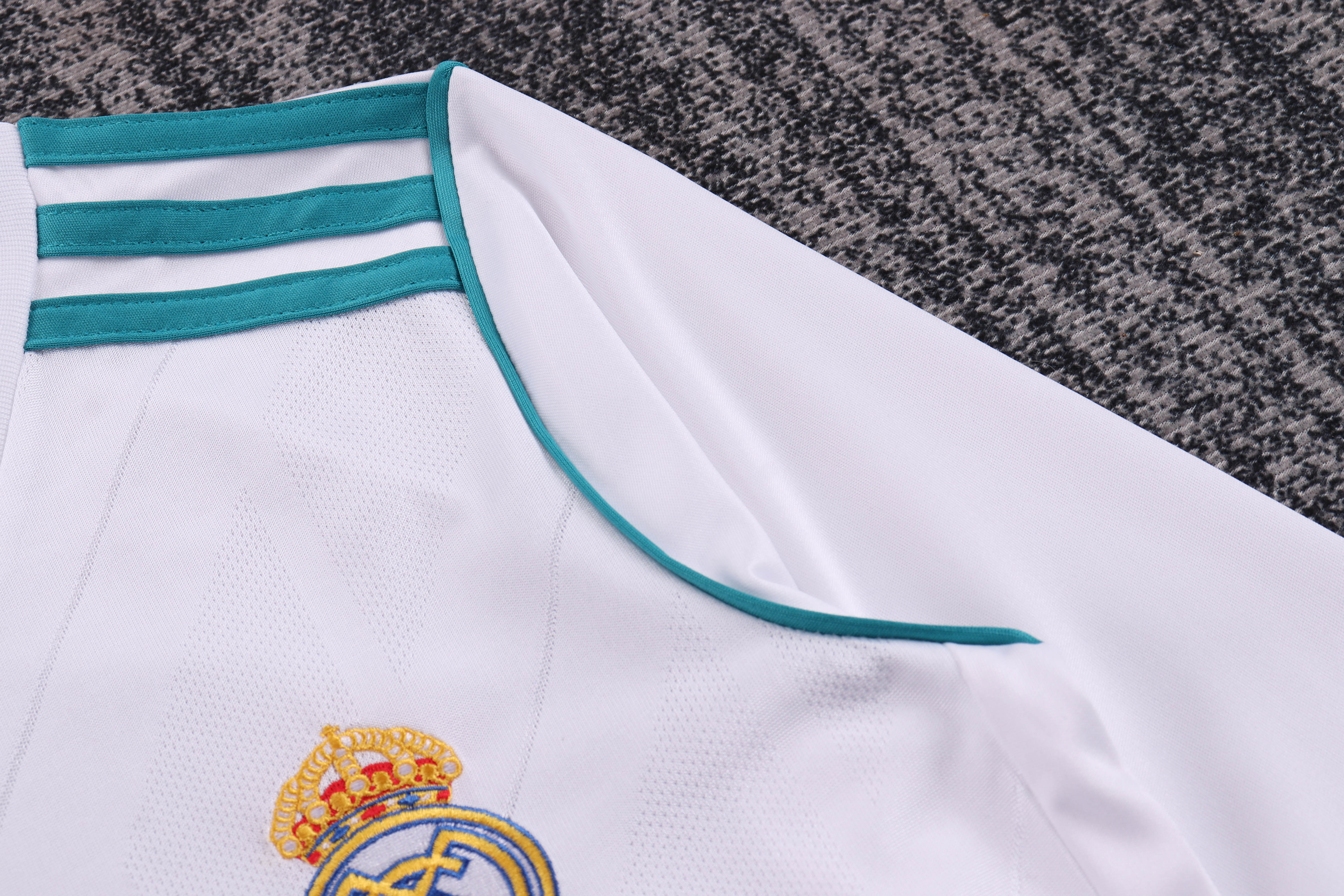 Kids Real Madrid 17/18 Home Long Sleeves