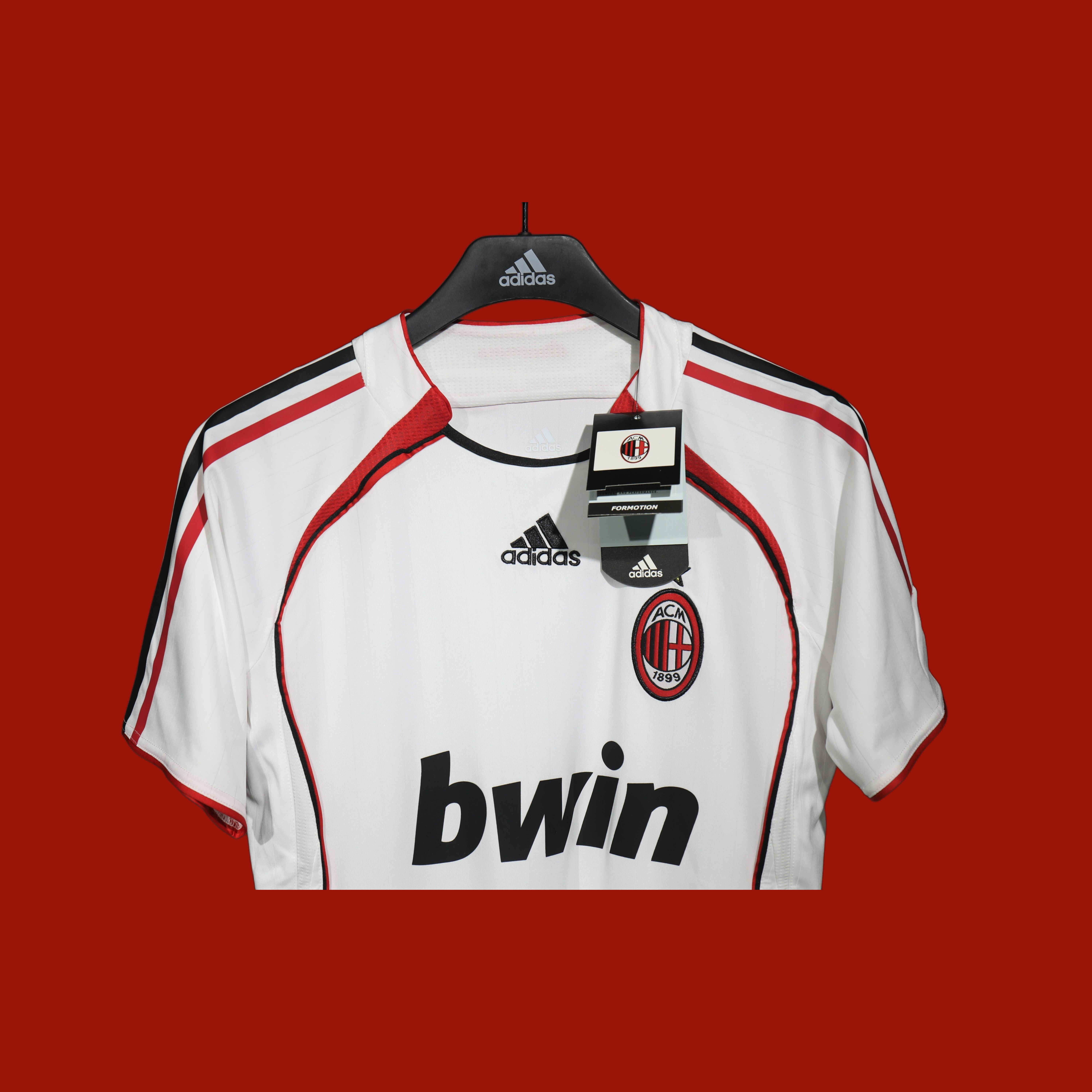 Player Version Retro 06/07 AC Milan Away