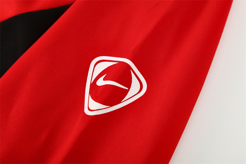 Man Utd 2002-03 Training Red