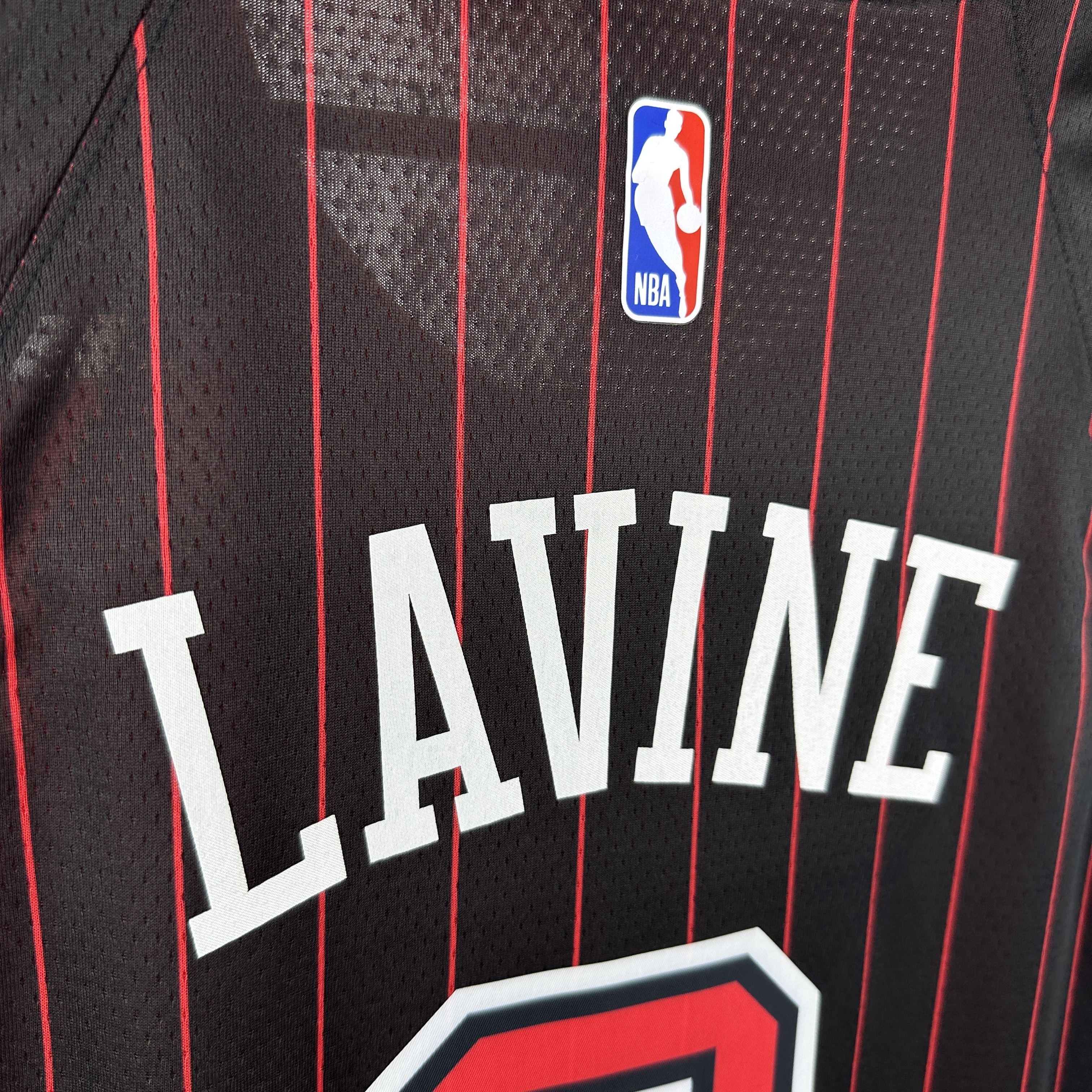 26 Season Chicago Bulls Flyer Edition No.8