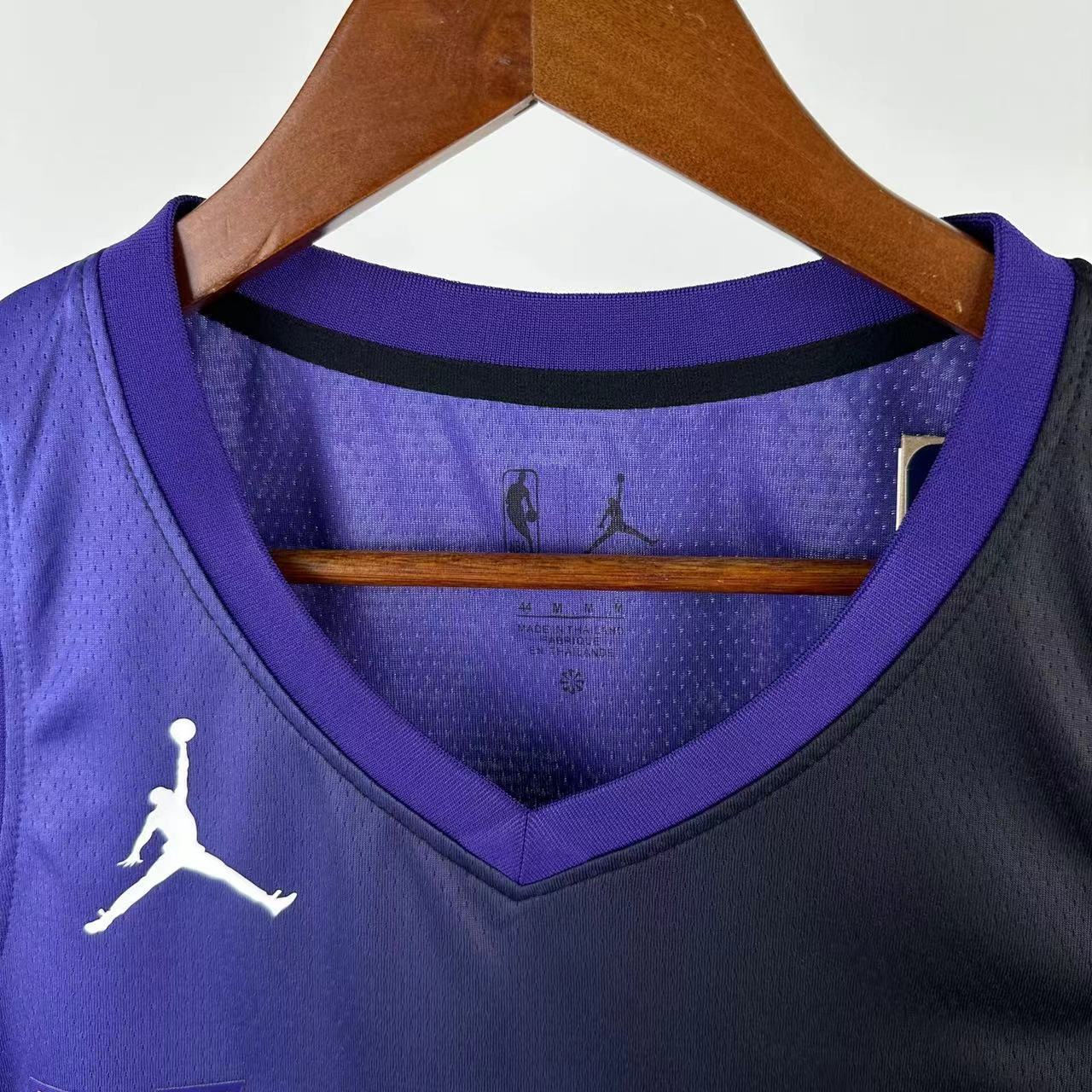 24 SEASON SACRAMENTO KINGS PURPLE  #18