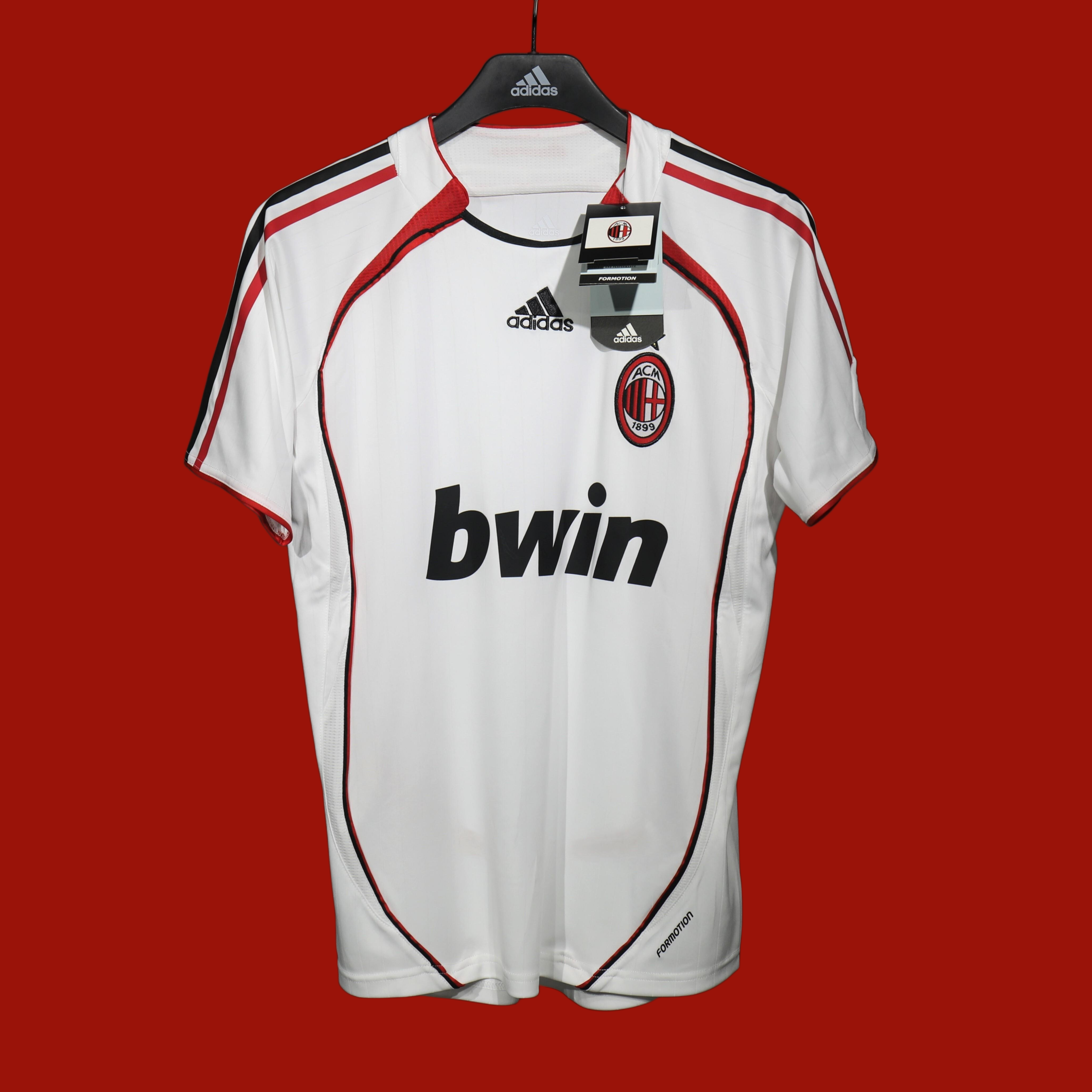 Player Version Retro 06/07 AC Milan Away