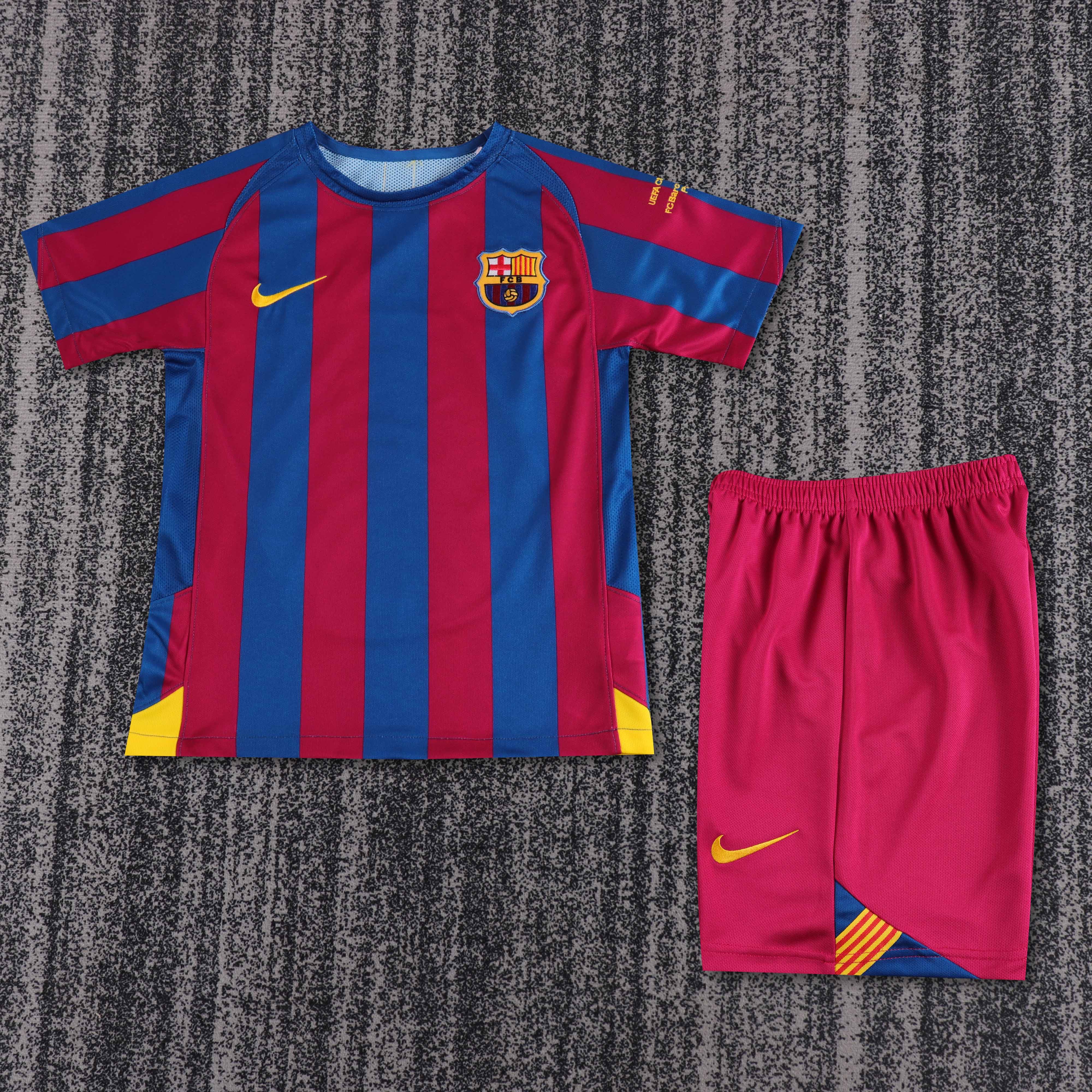 Kids kit Barcelona 05/06 Home UCL