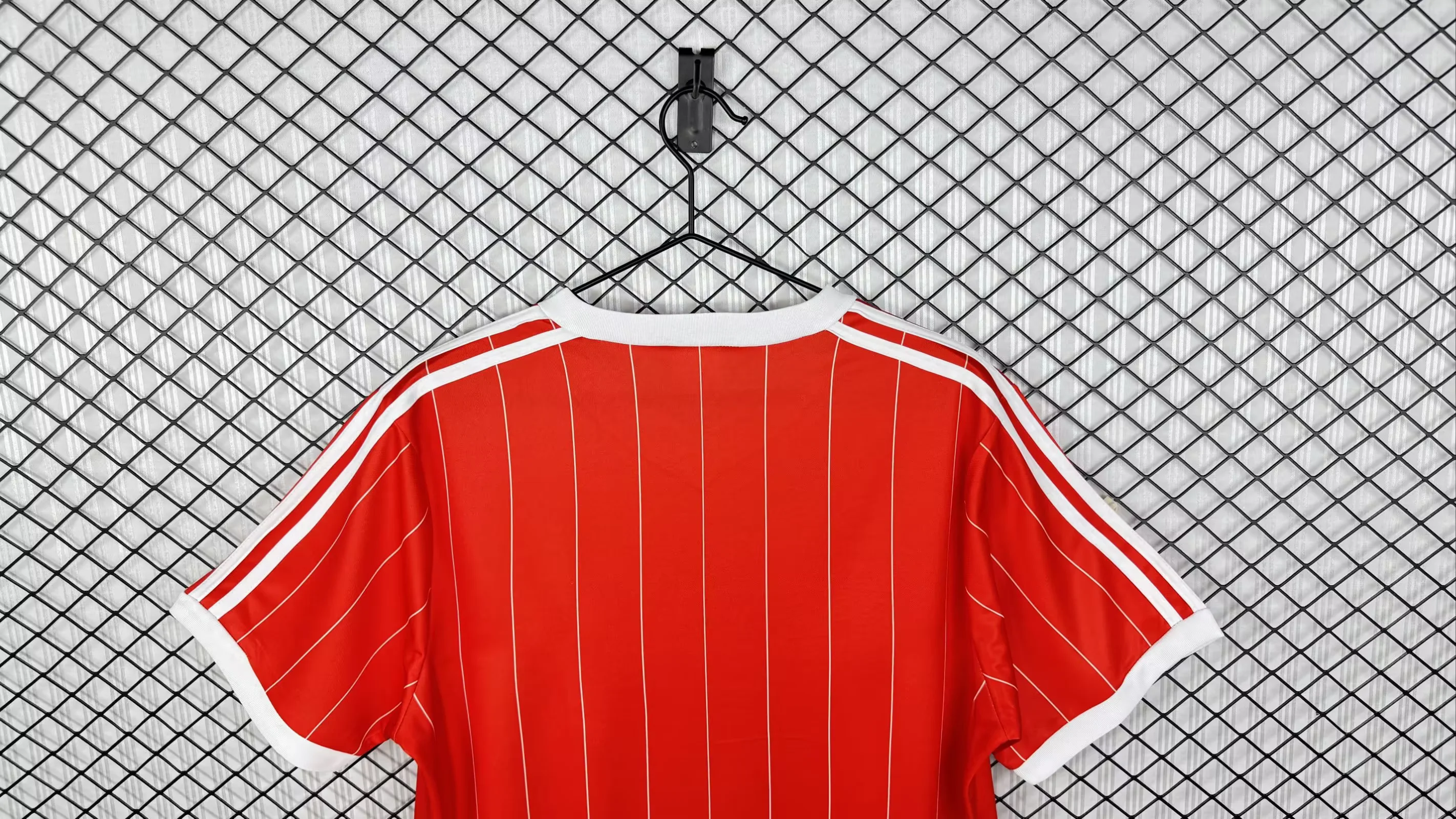 Retro Nottingham Forest 82/84 Home Jersey S-XXL