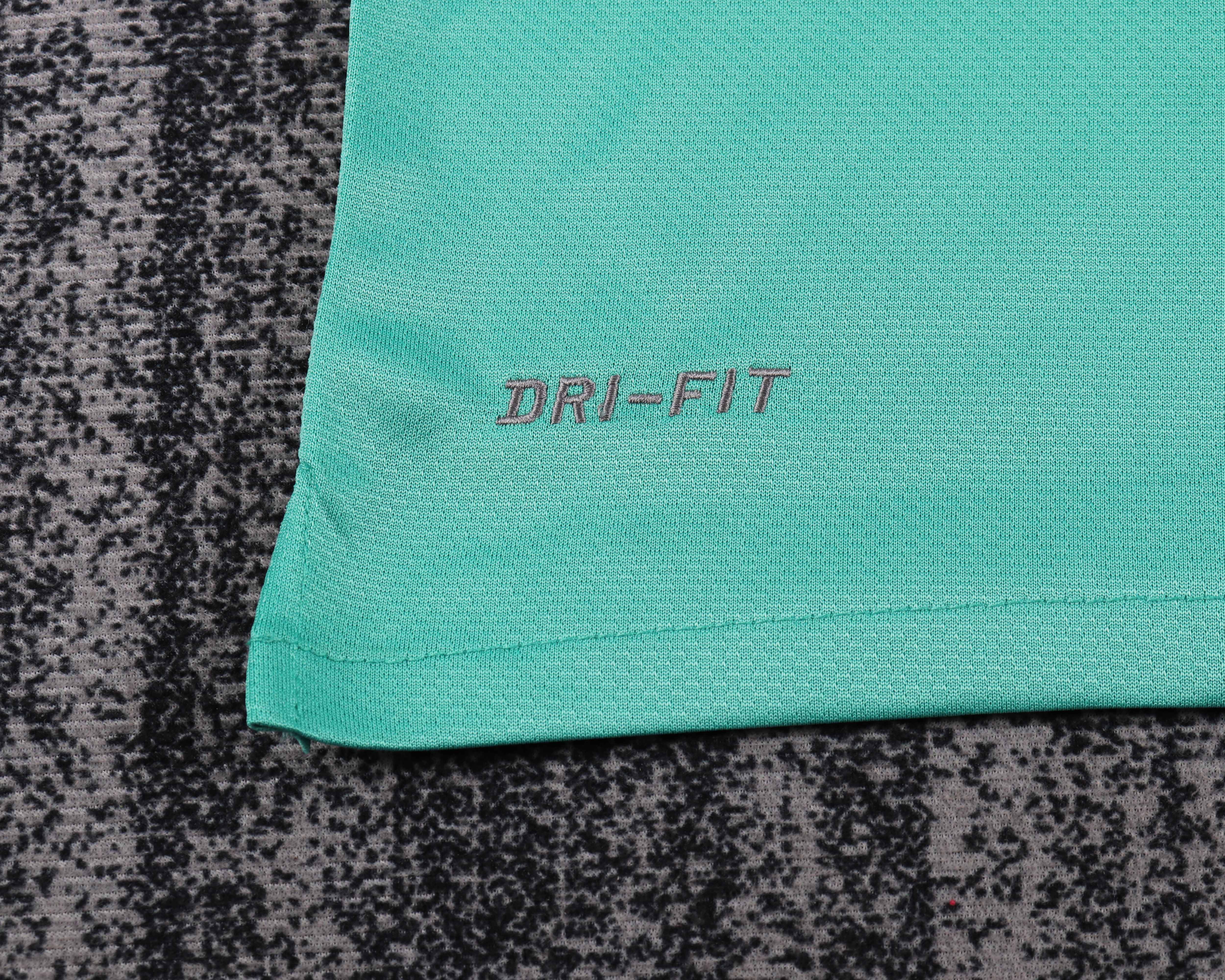 Kids kit Barcelona 10/11 Away