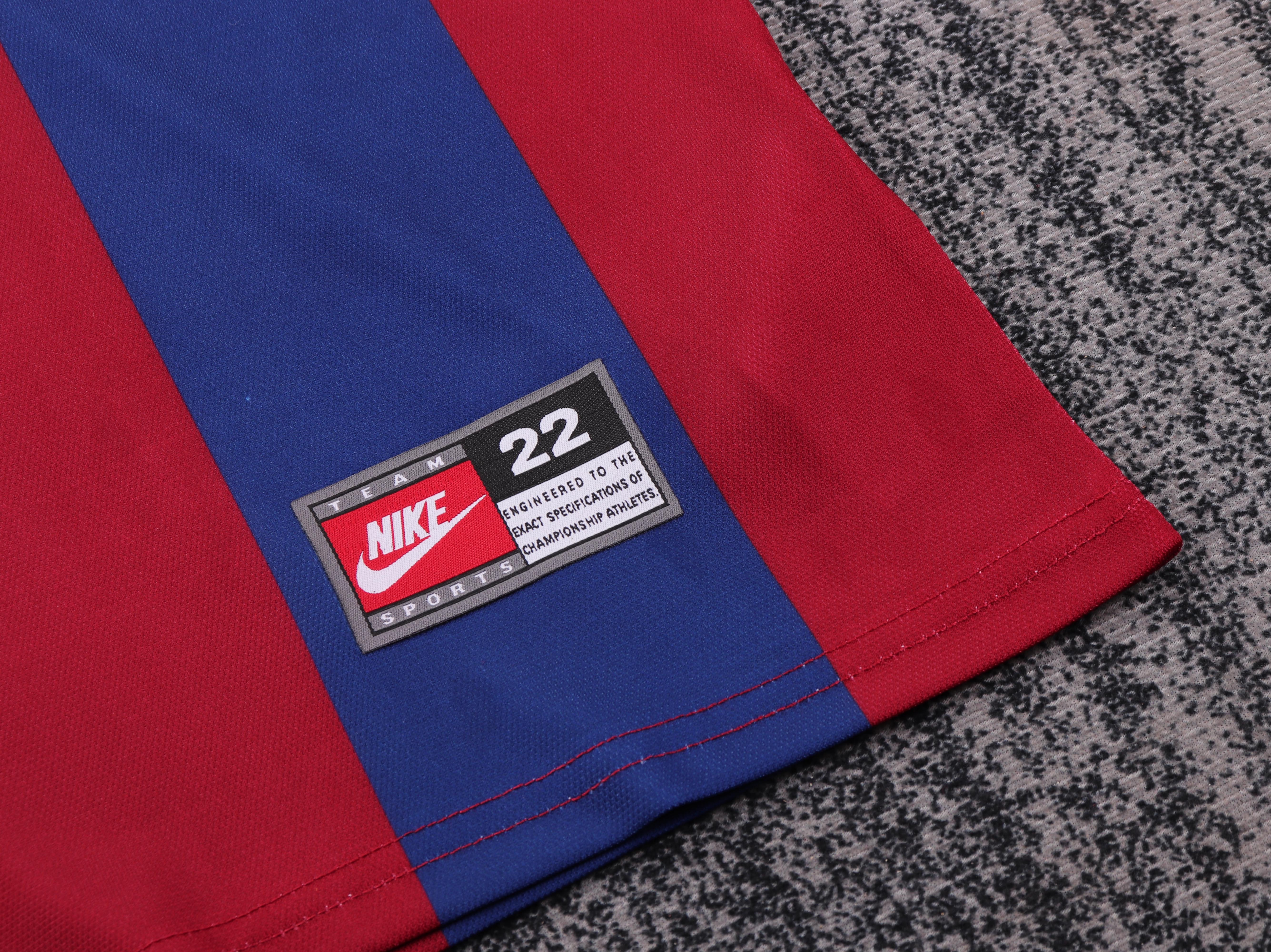 Kids kit Barcelona 98/99 Home