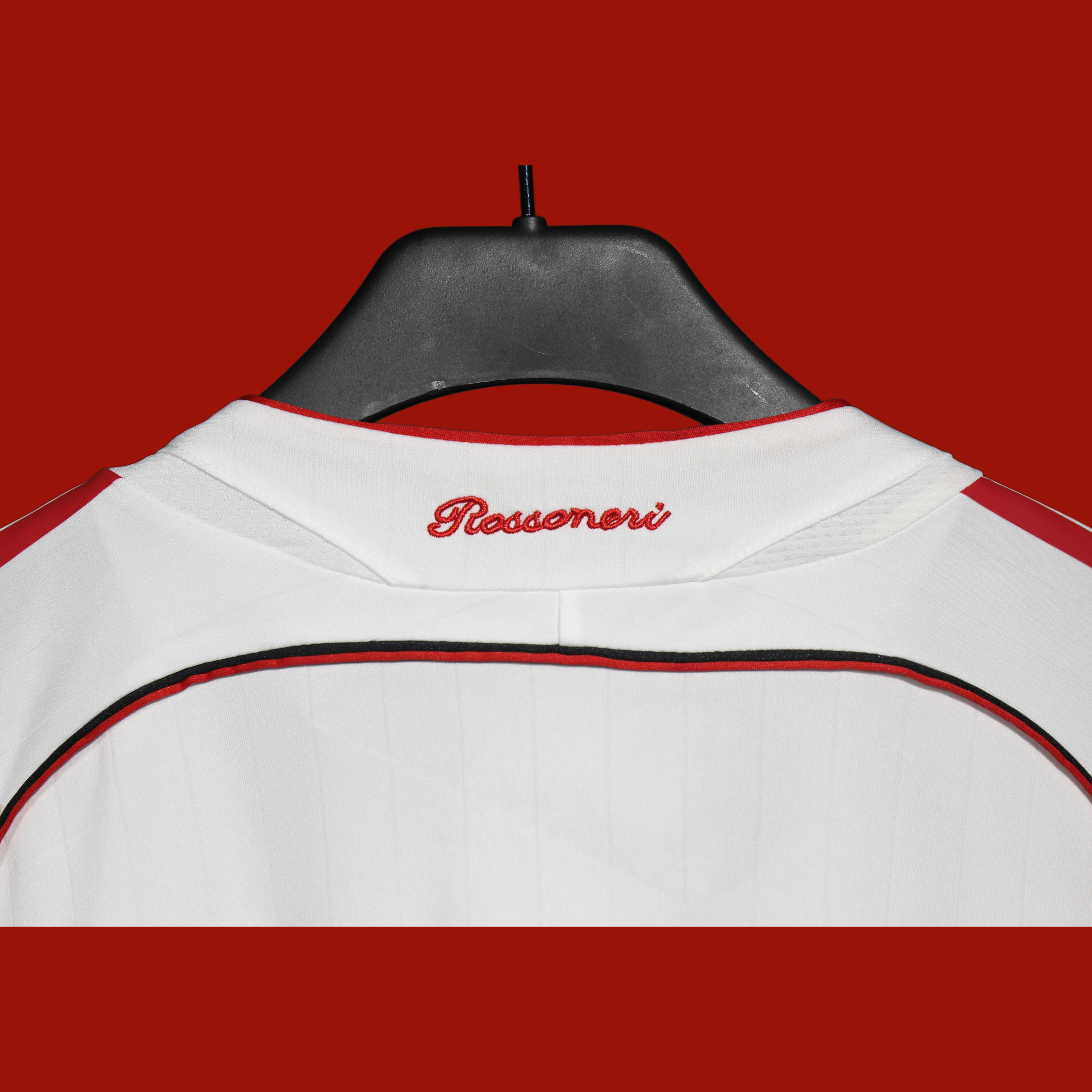 Player Version Retro 06/07 AC Milan Away