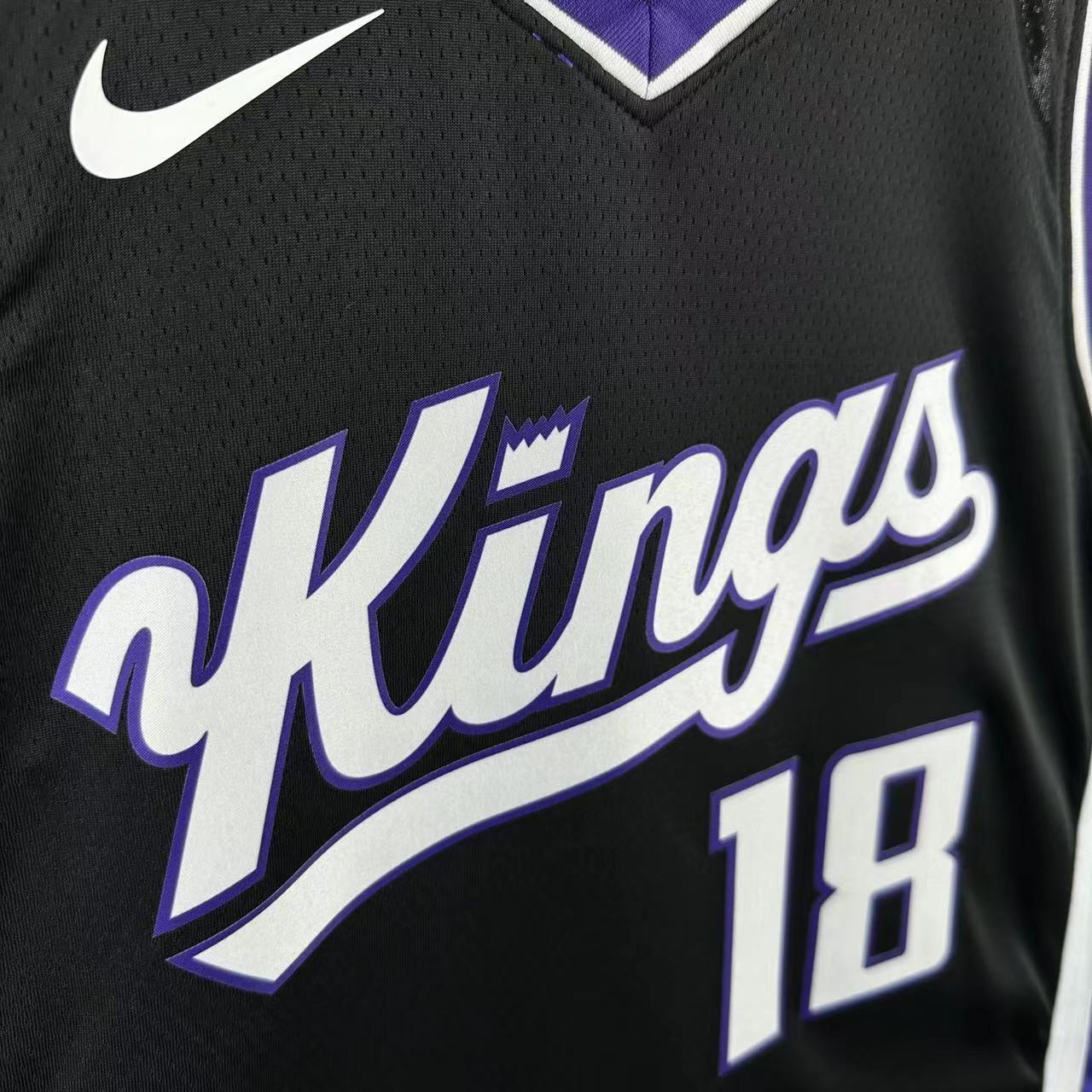 24 SEASON SACRAMENTO KINGS BLACK #18