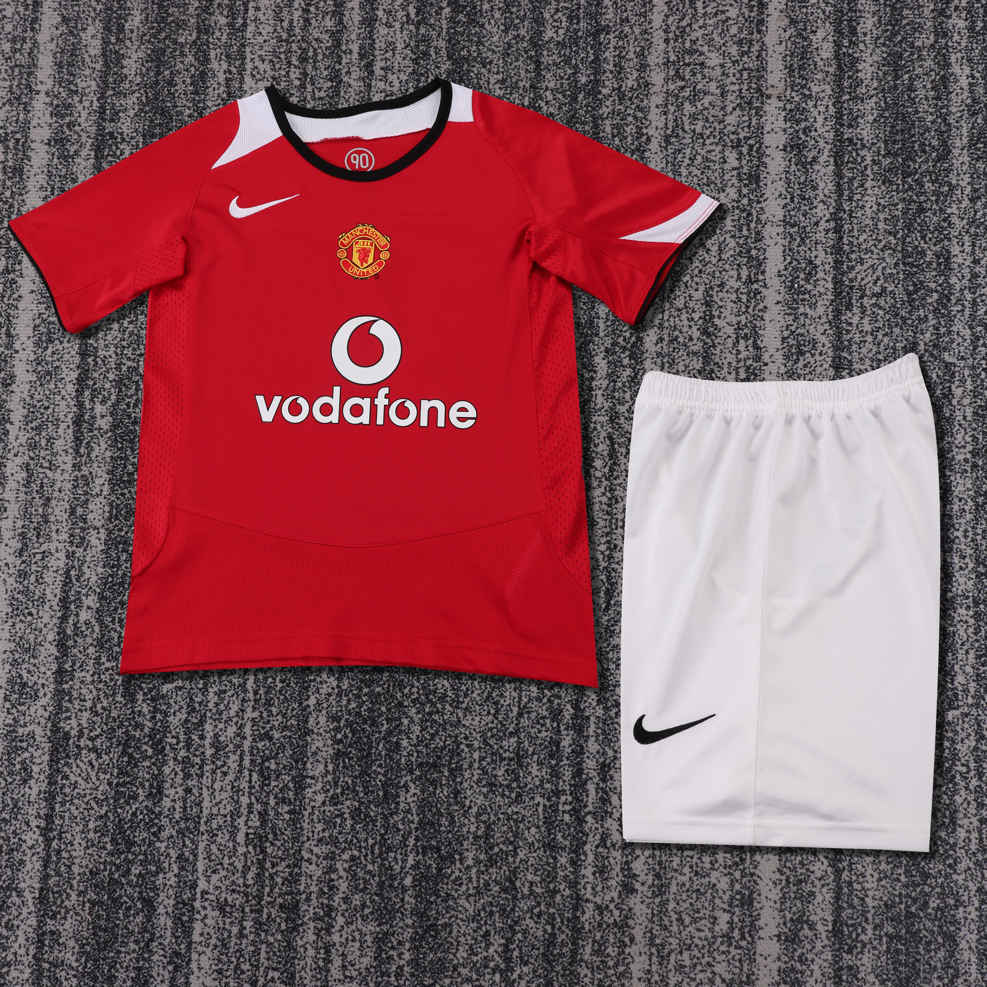Kids Retro Man Utd 05/06 Home