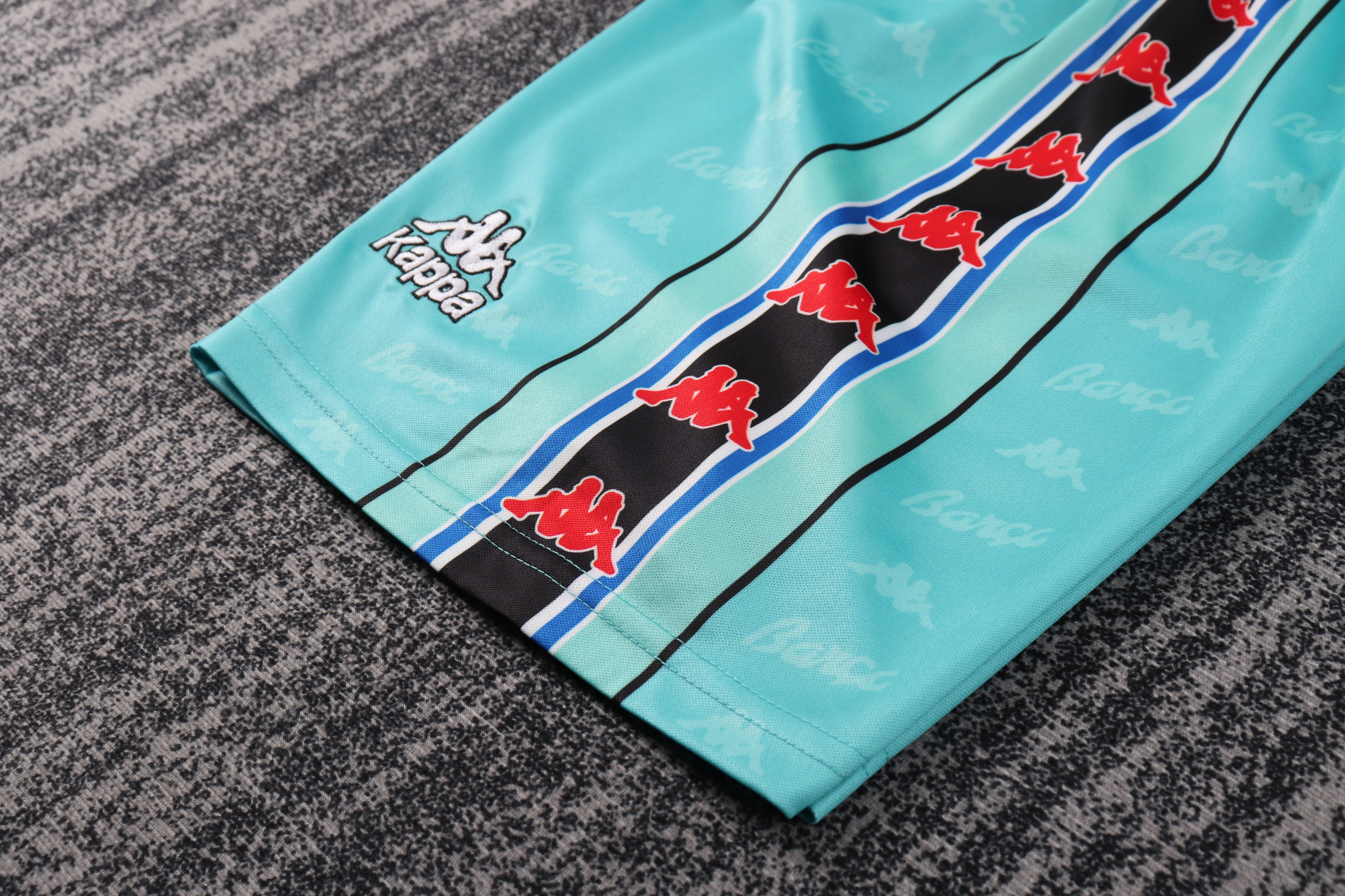 Kids kit Barcelona 96/97 Away