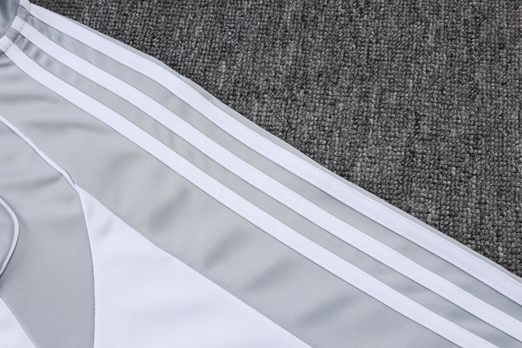 Adult / Kids 2526 Real Madrid Half Zipper Training Suit