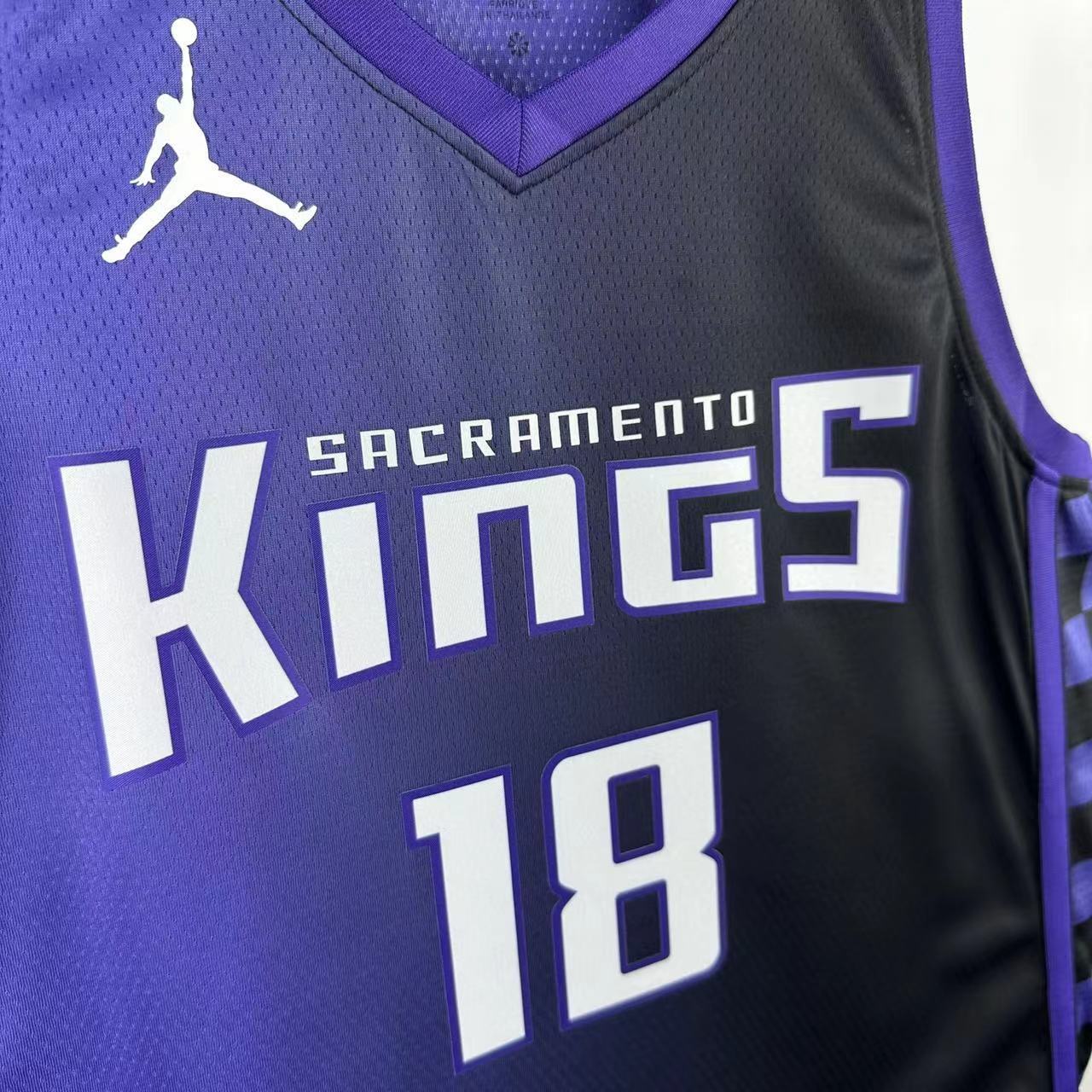 24 SEASON SACRAMENTO KINGS PURPLE  #18