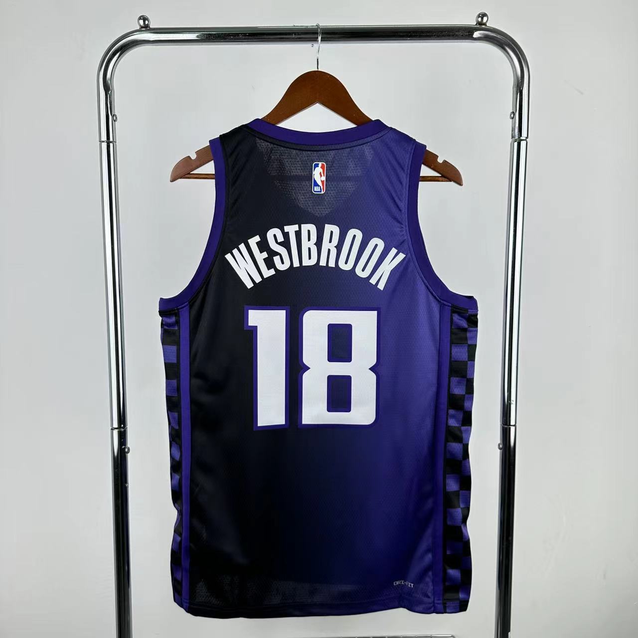 24 SEASON SACRAMENTO KINGS PURPLE  #18