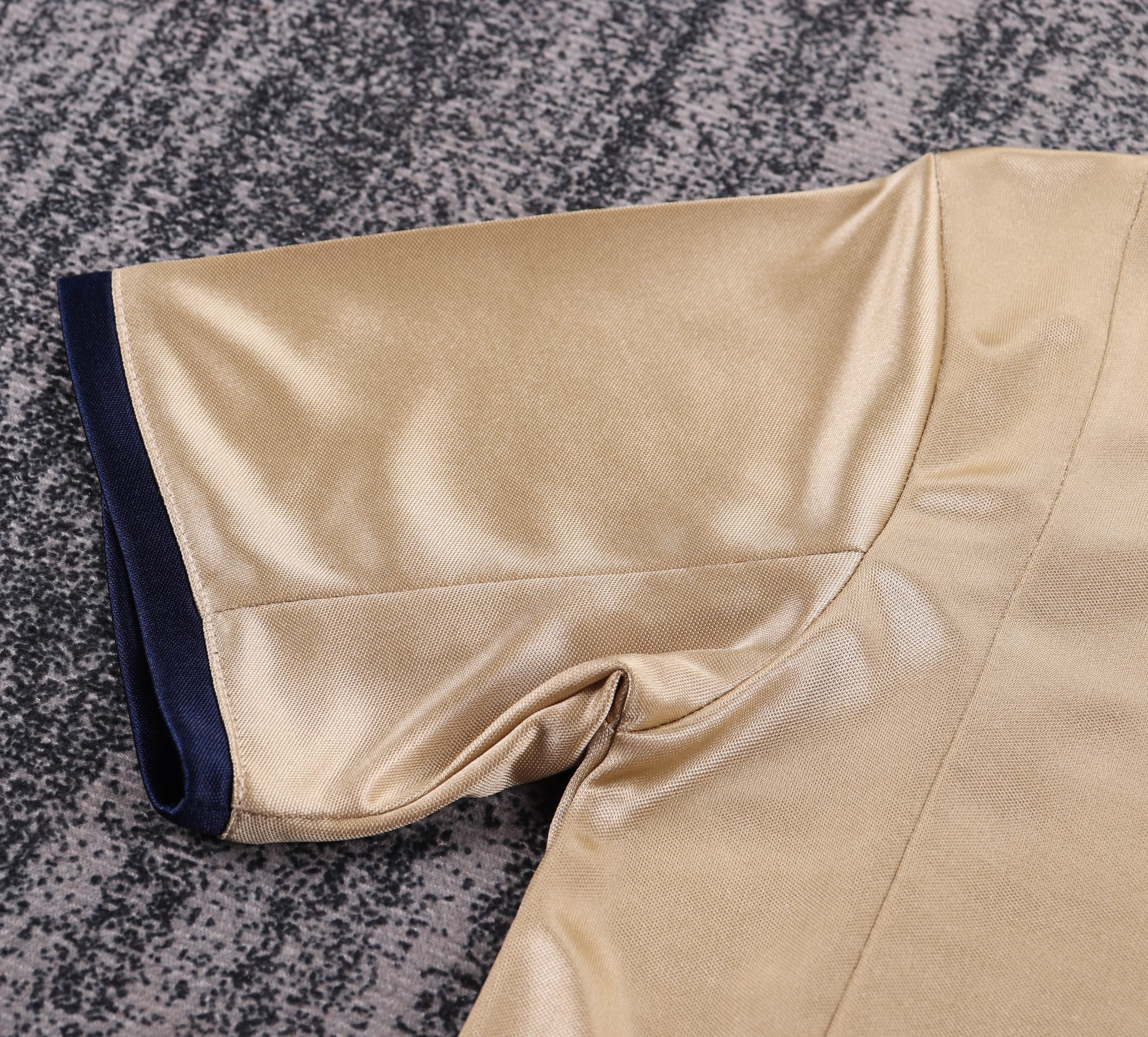 Kids kit Barcelona 01/02 Away