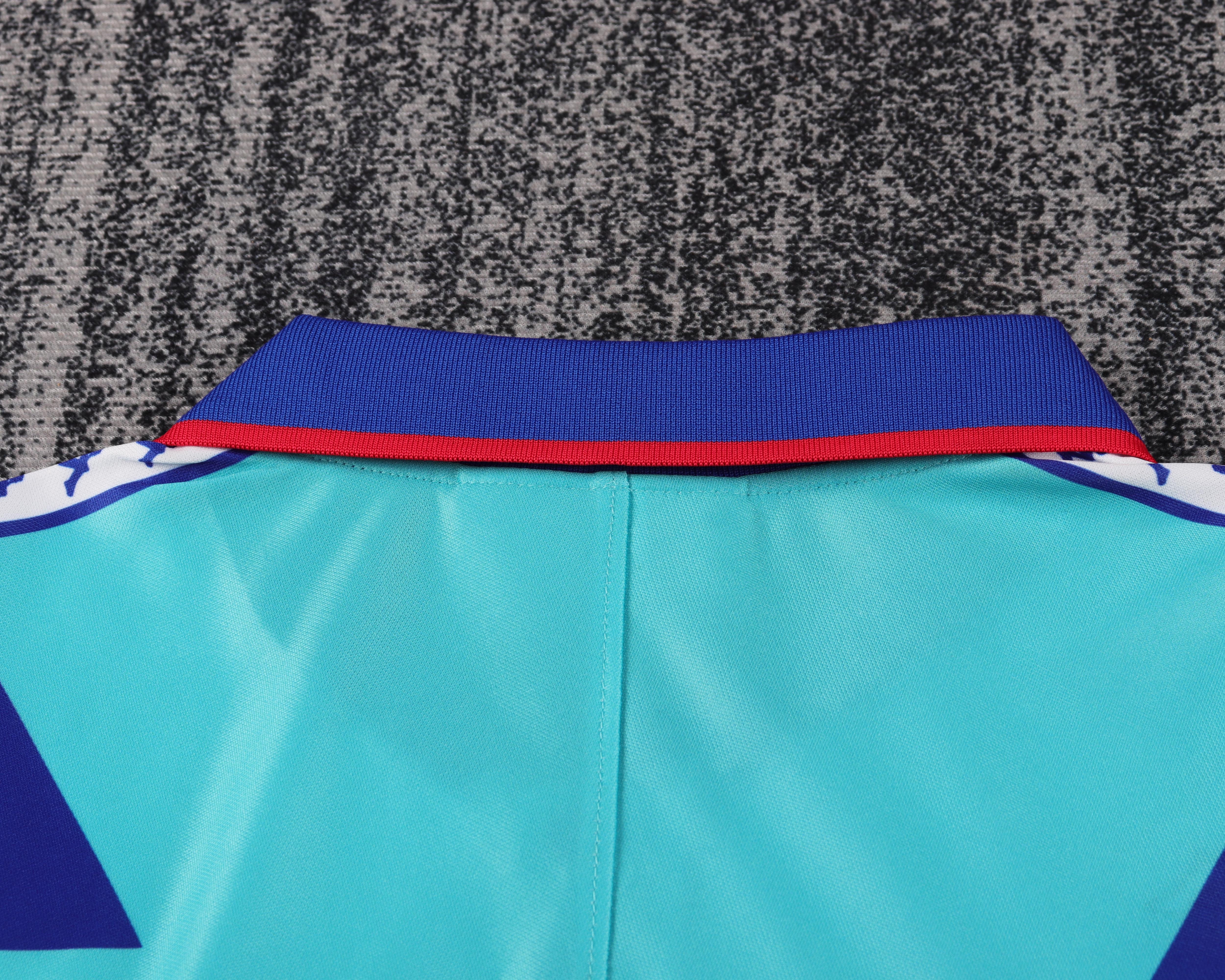 Kids kit Barcelona 92/95 Away