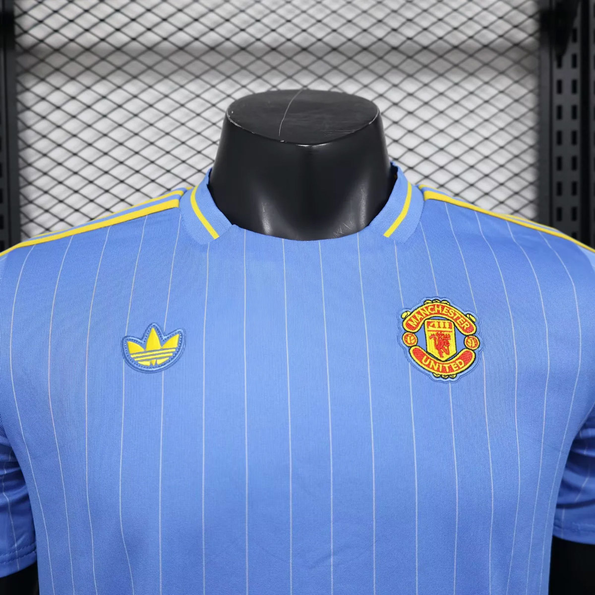 25/26 Man Utd Terrace Icons Blue Shirt