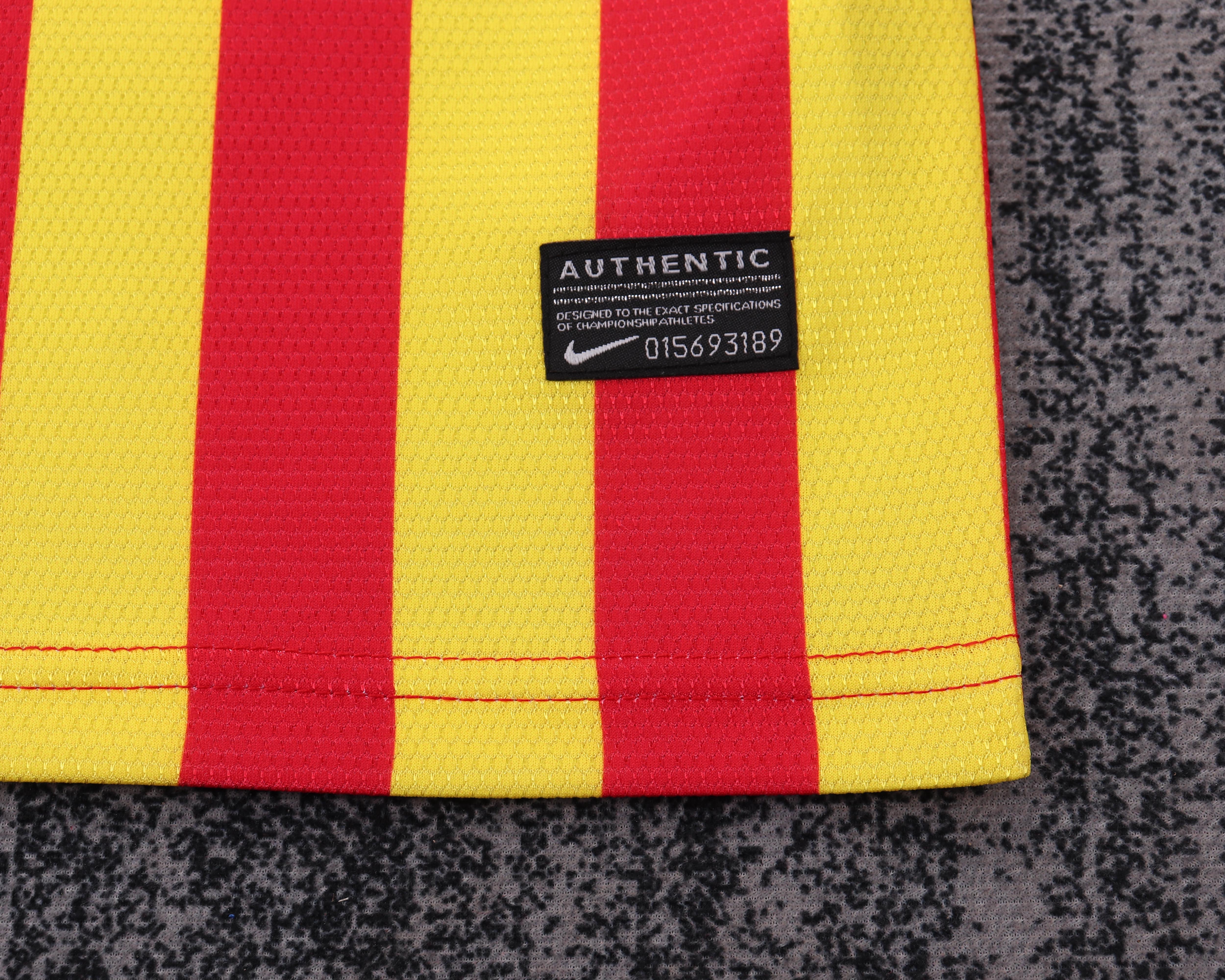 Kids kit Barcelona 13/14 Away