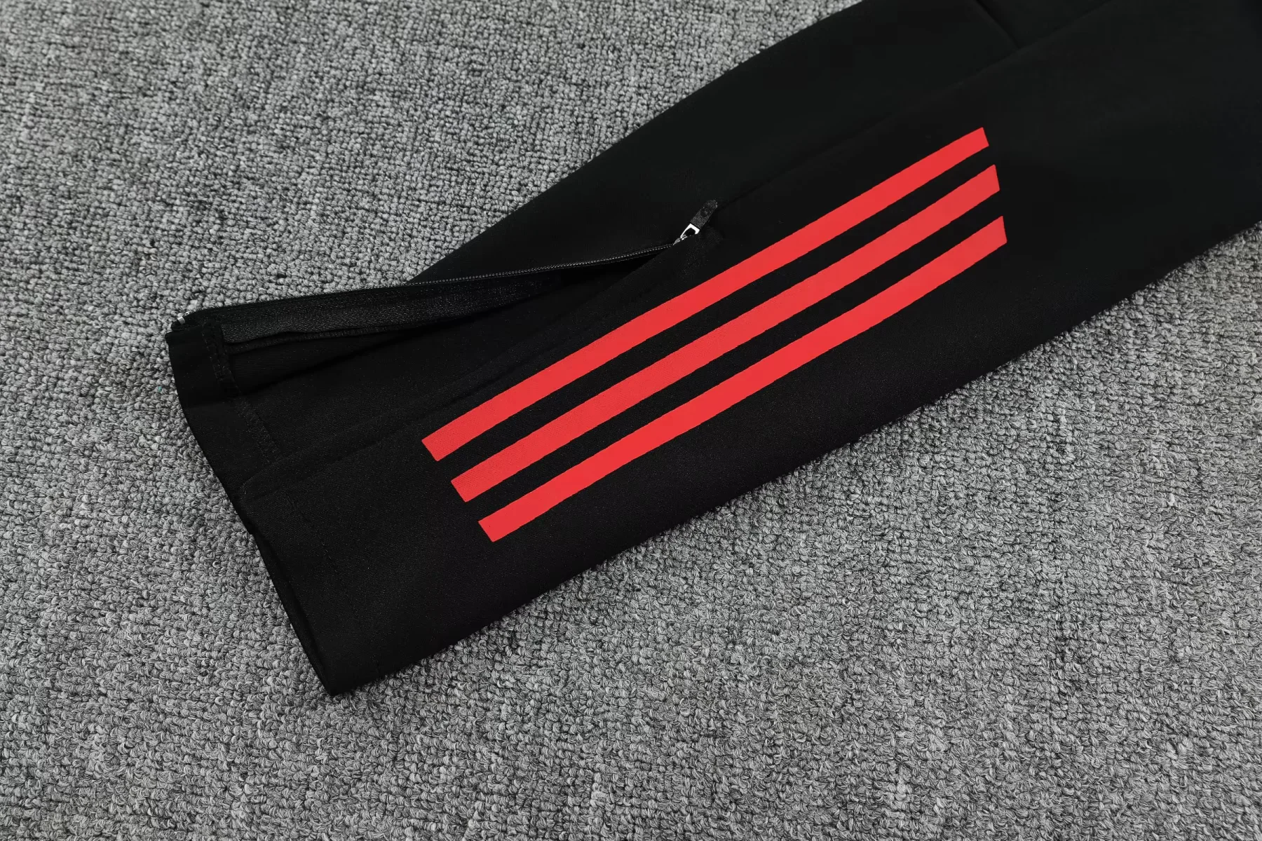 2526 LVP Full zipper Training suit Black