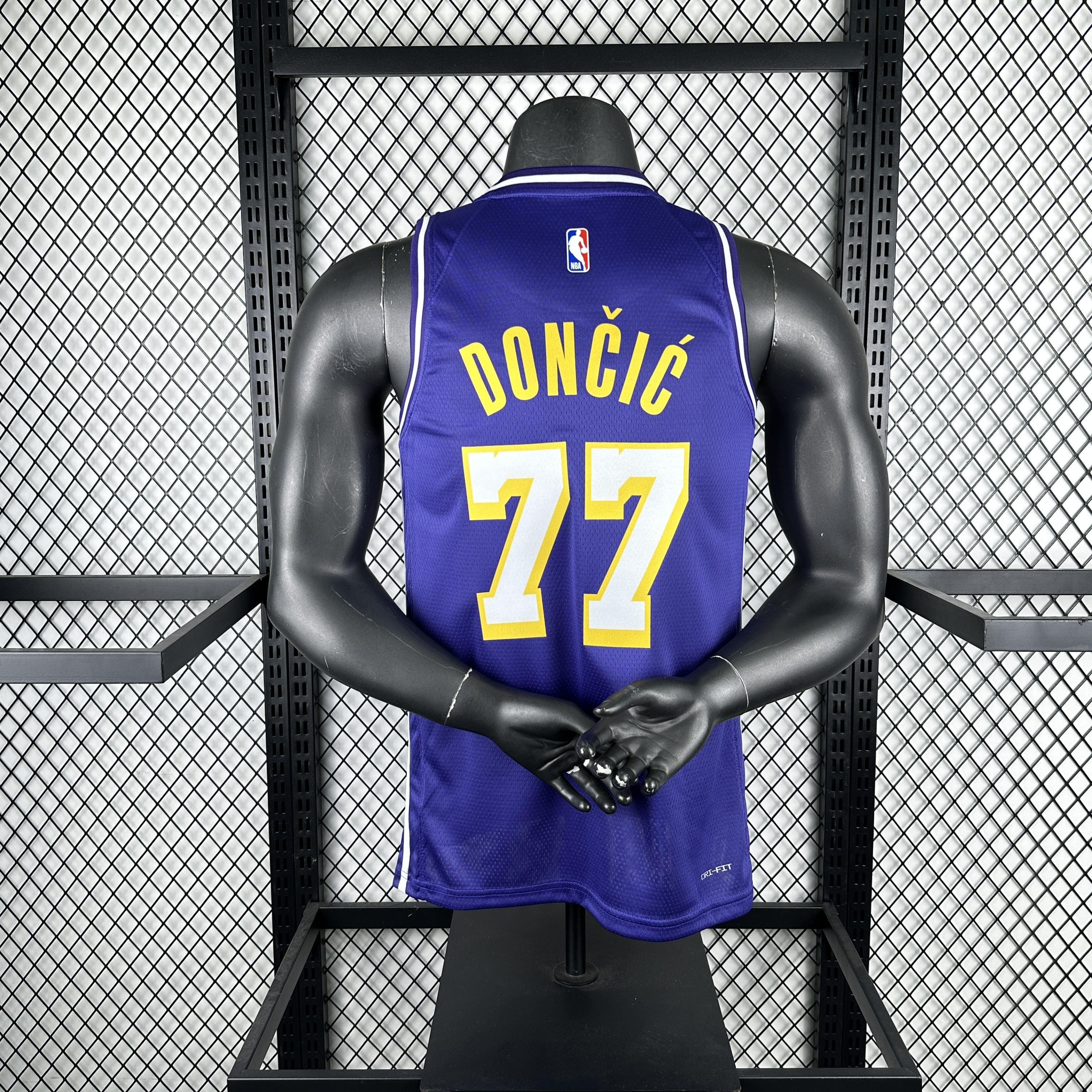 26 Season Lakers City Editon #77
