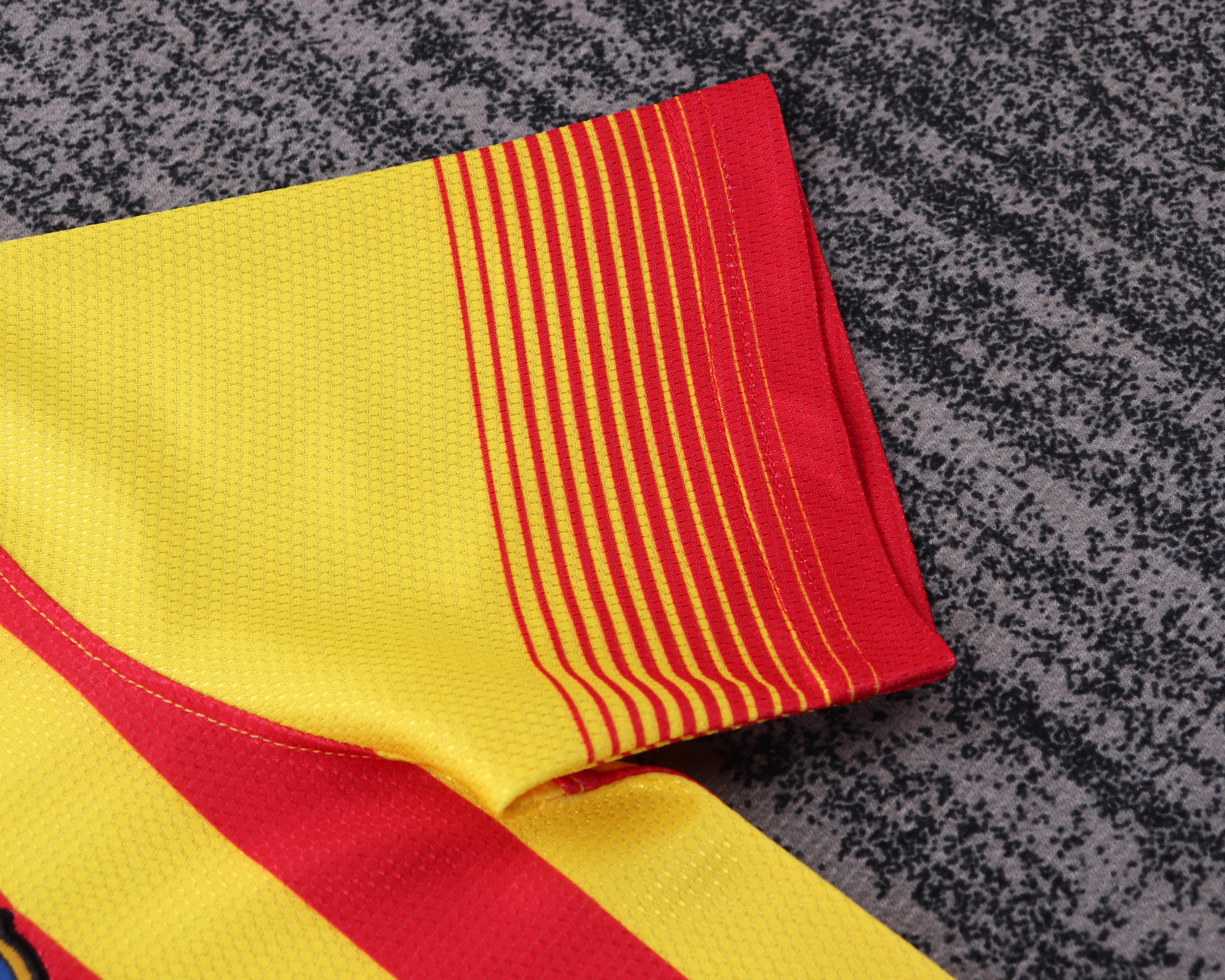 Kids kit Barcelona 13/14 Away